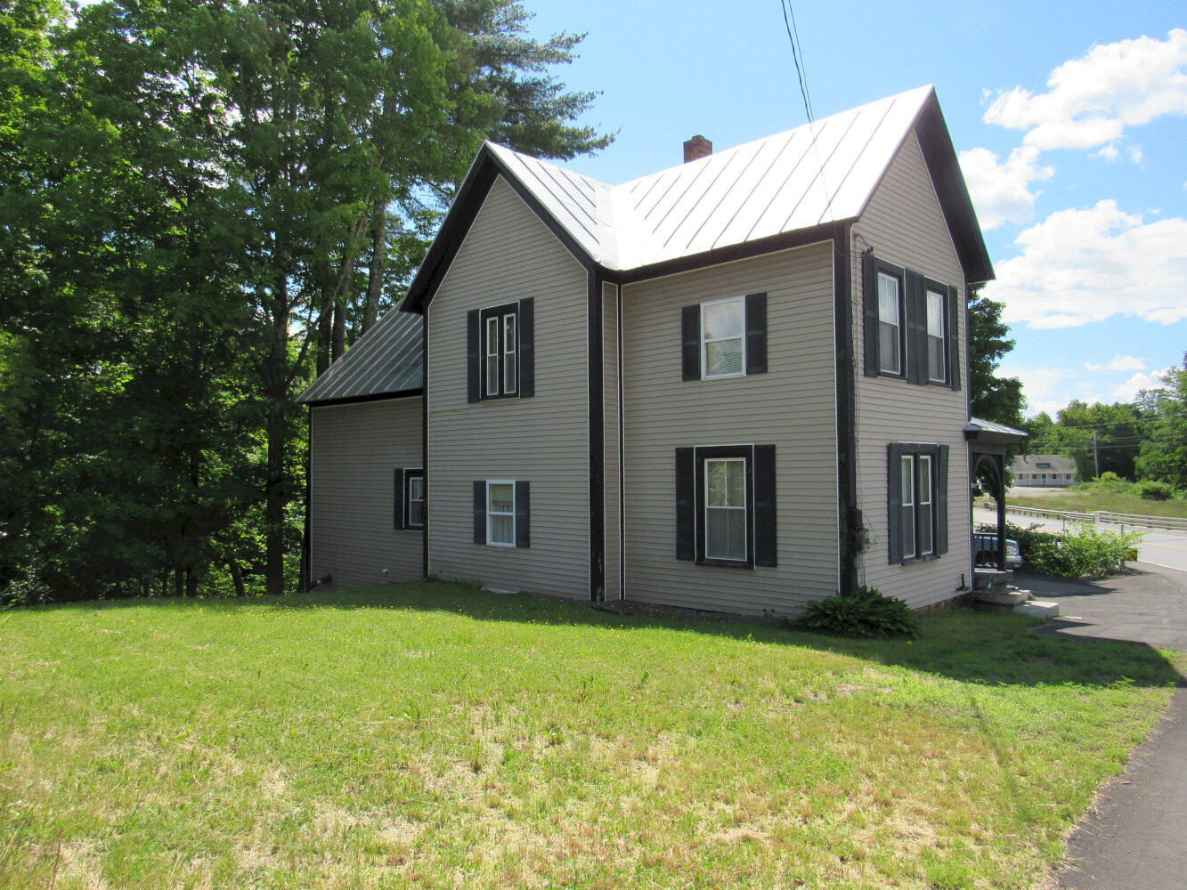 main property photo 3