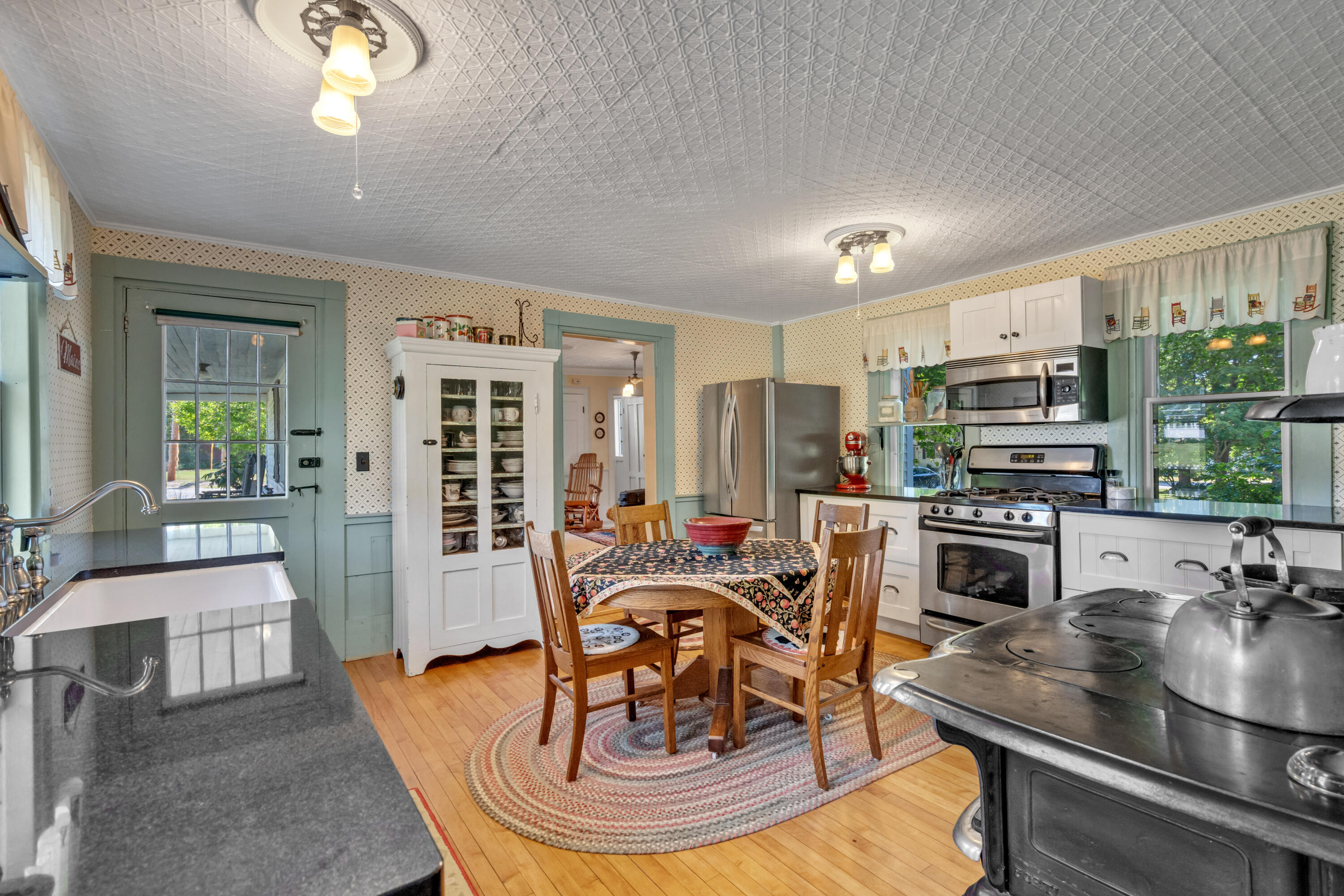 main property photo 15