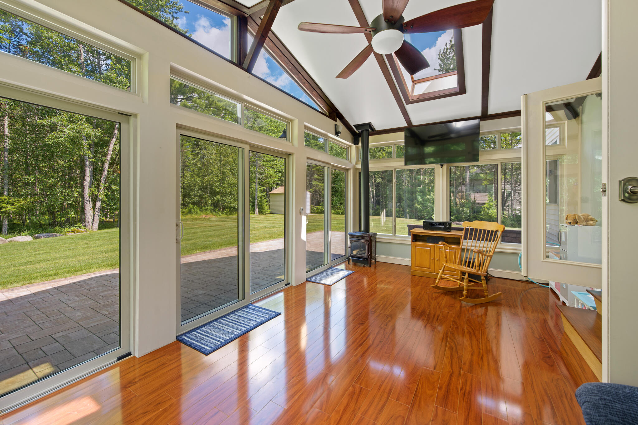 main property photo 27