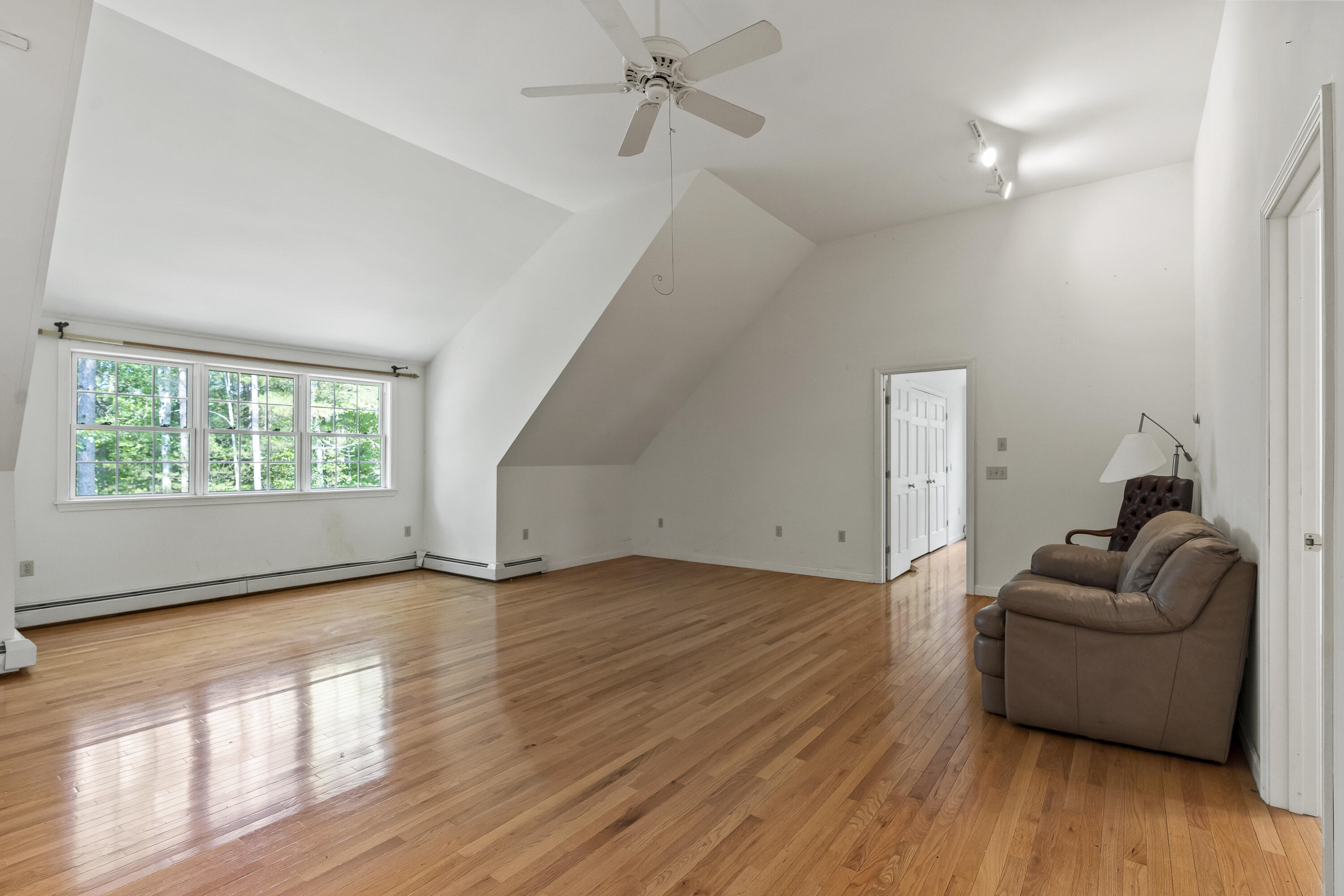 main property photo 79