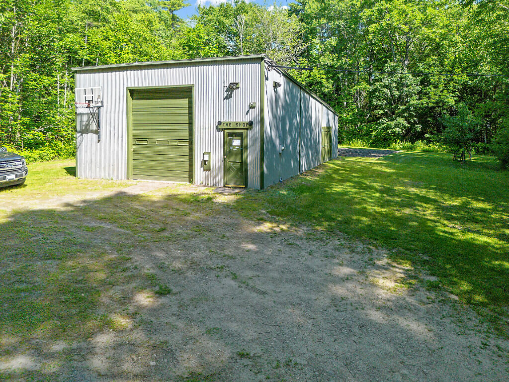 main property photo 17