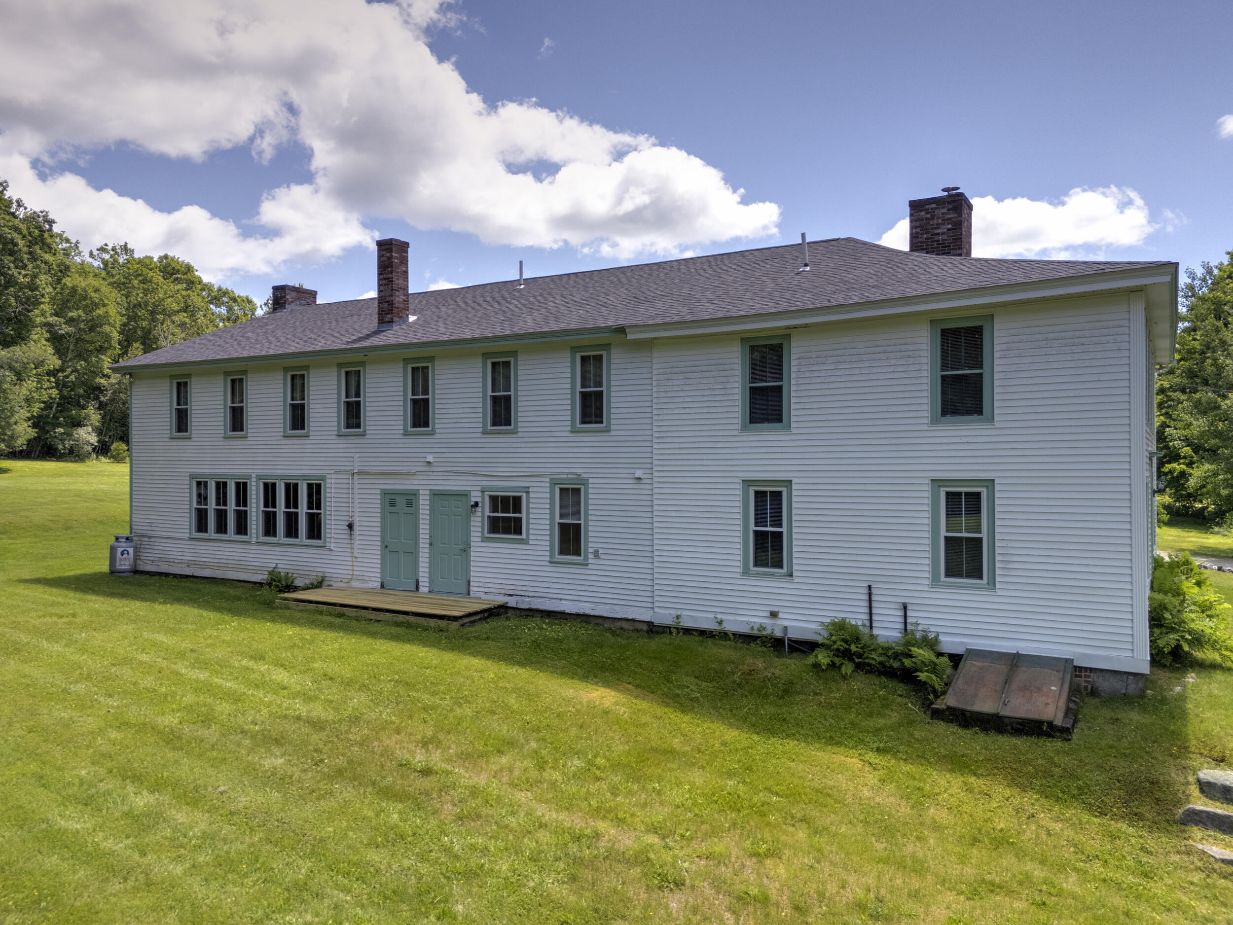 main property photo 8