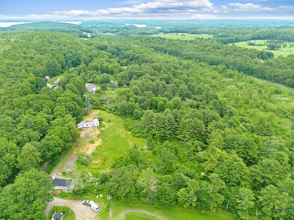 main property photo 40