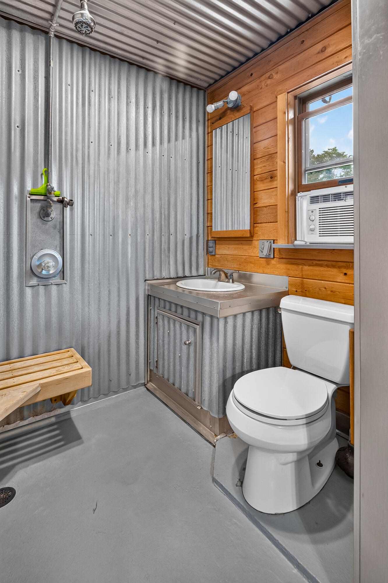 main property photo 29