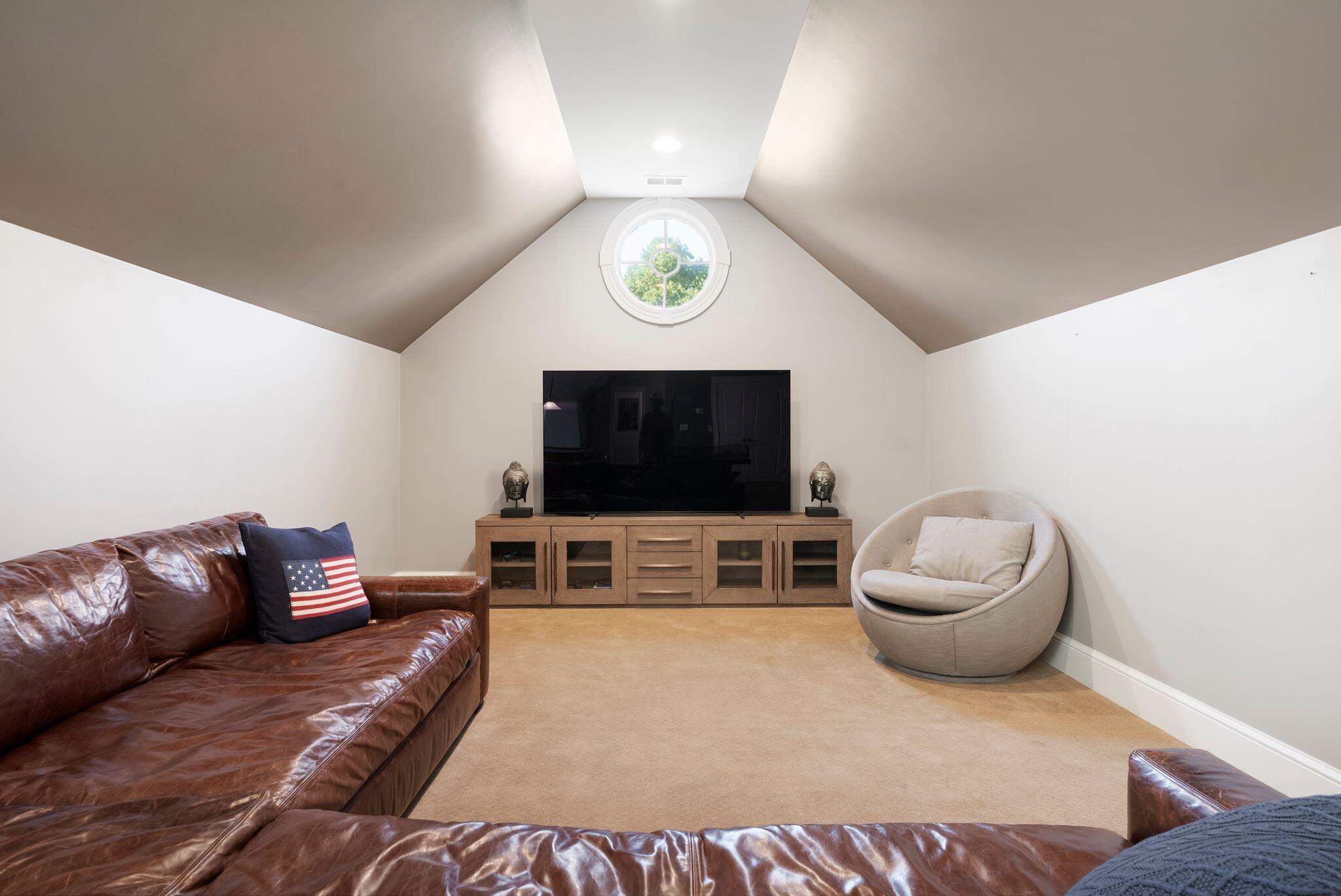 main property photo 79