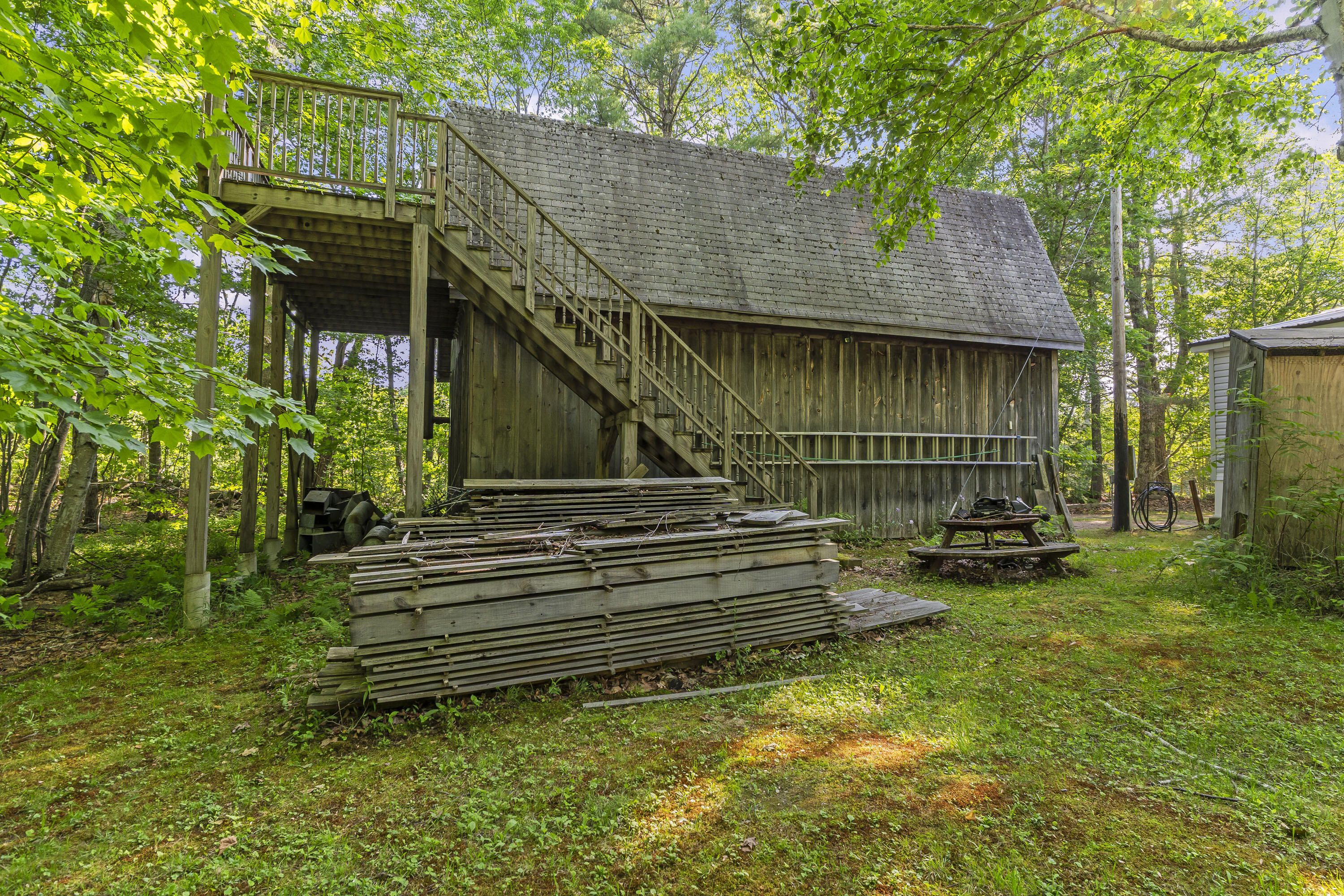 main property photo 40