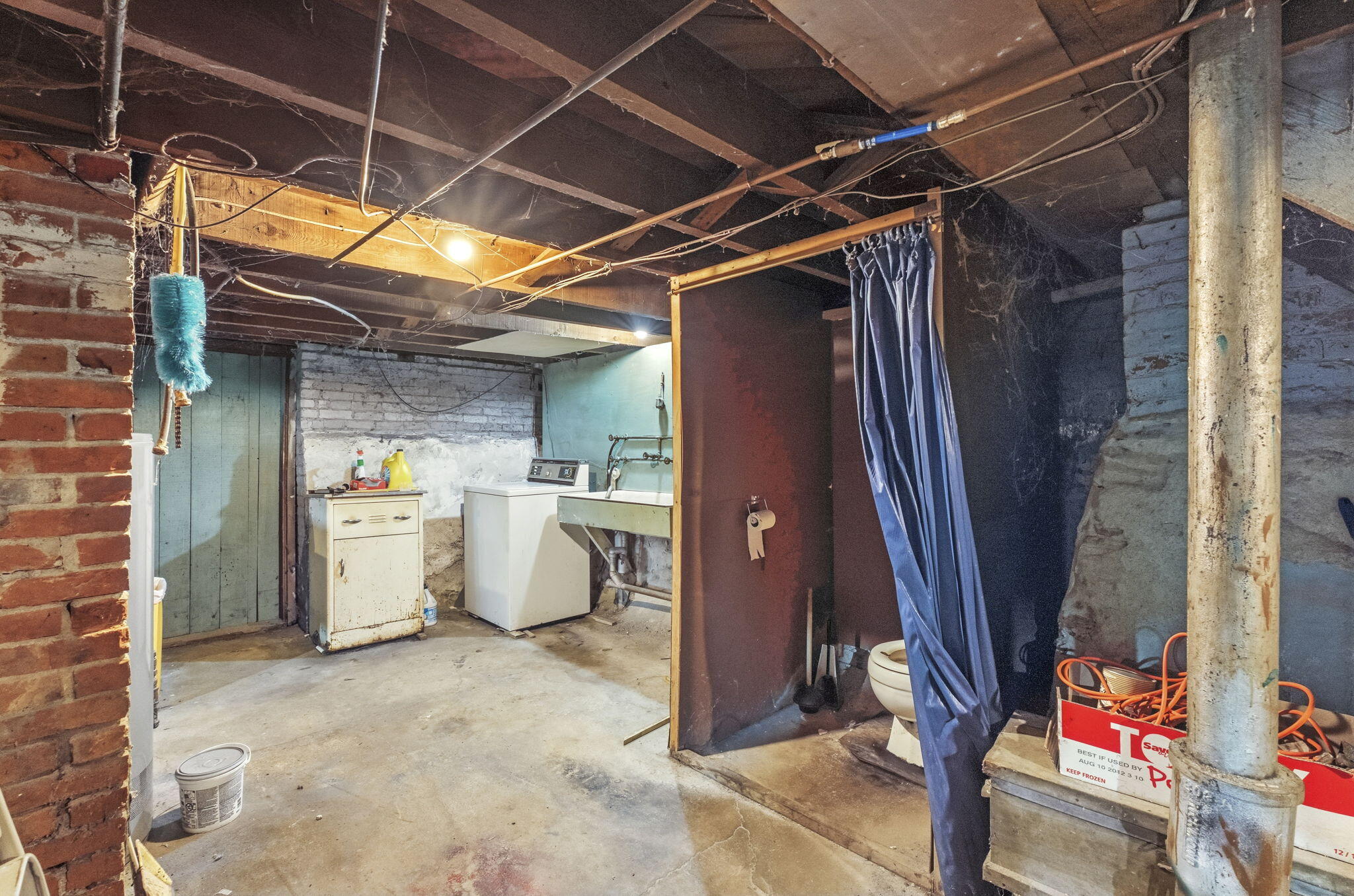 main property photo 36