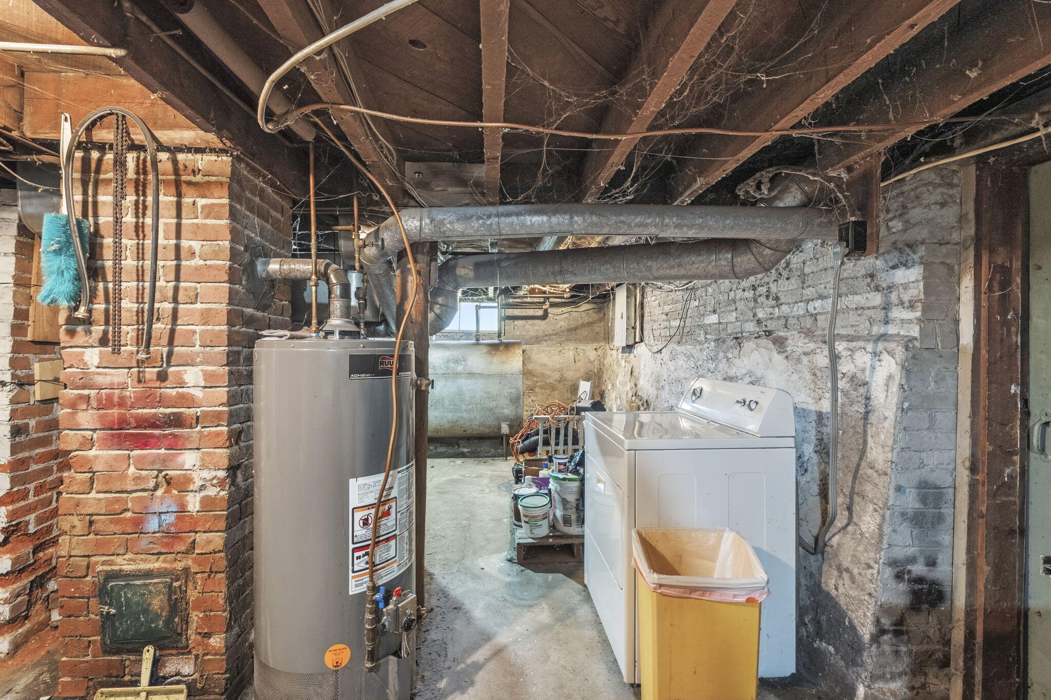 main property photo 37