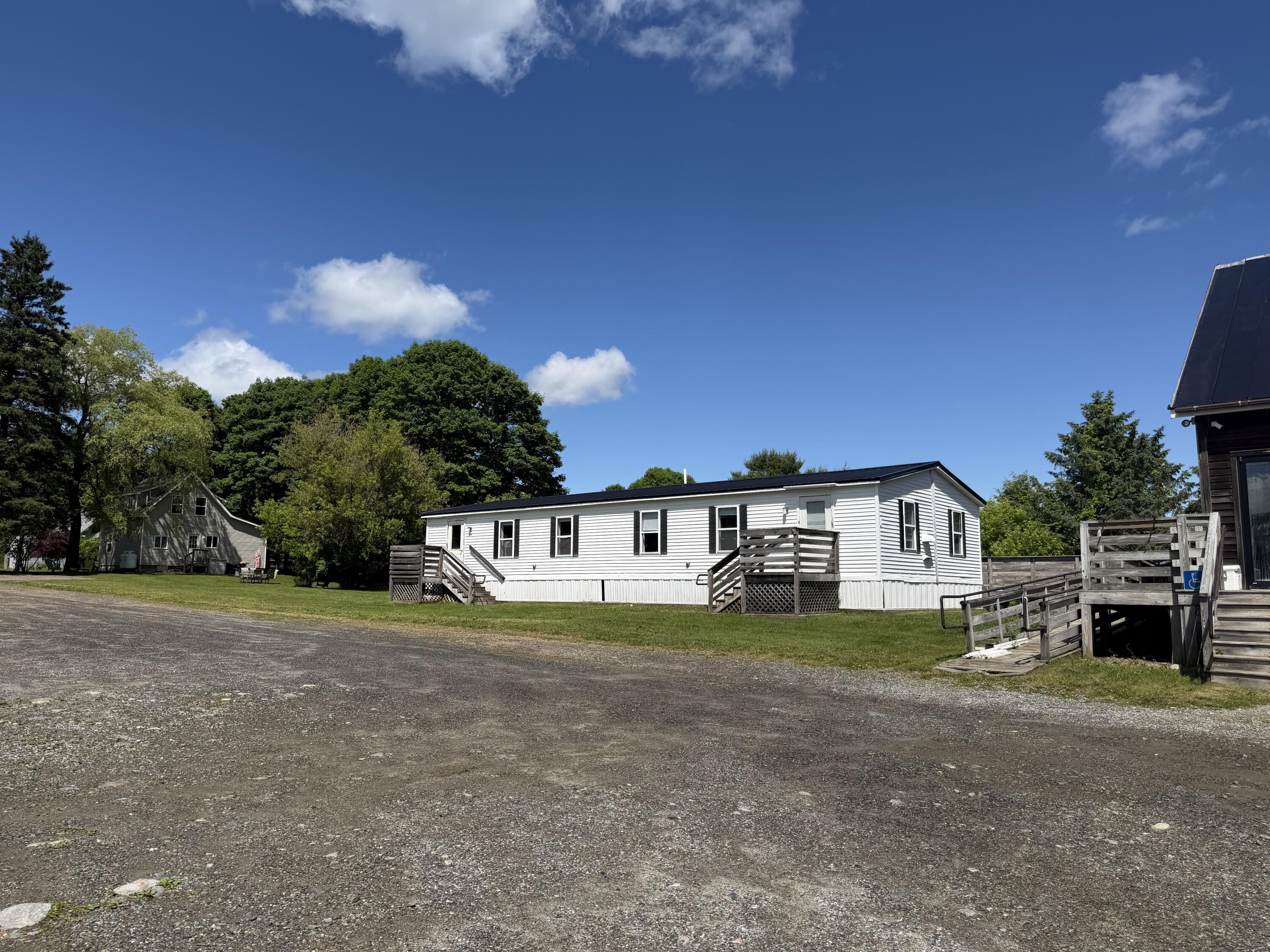 main property photo 13