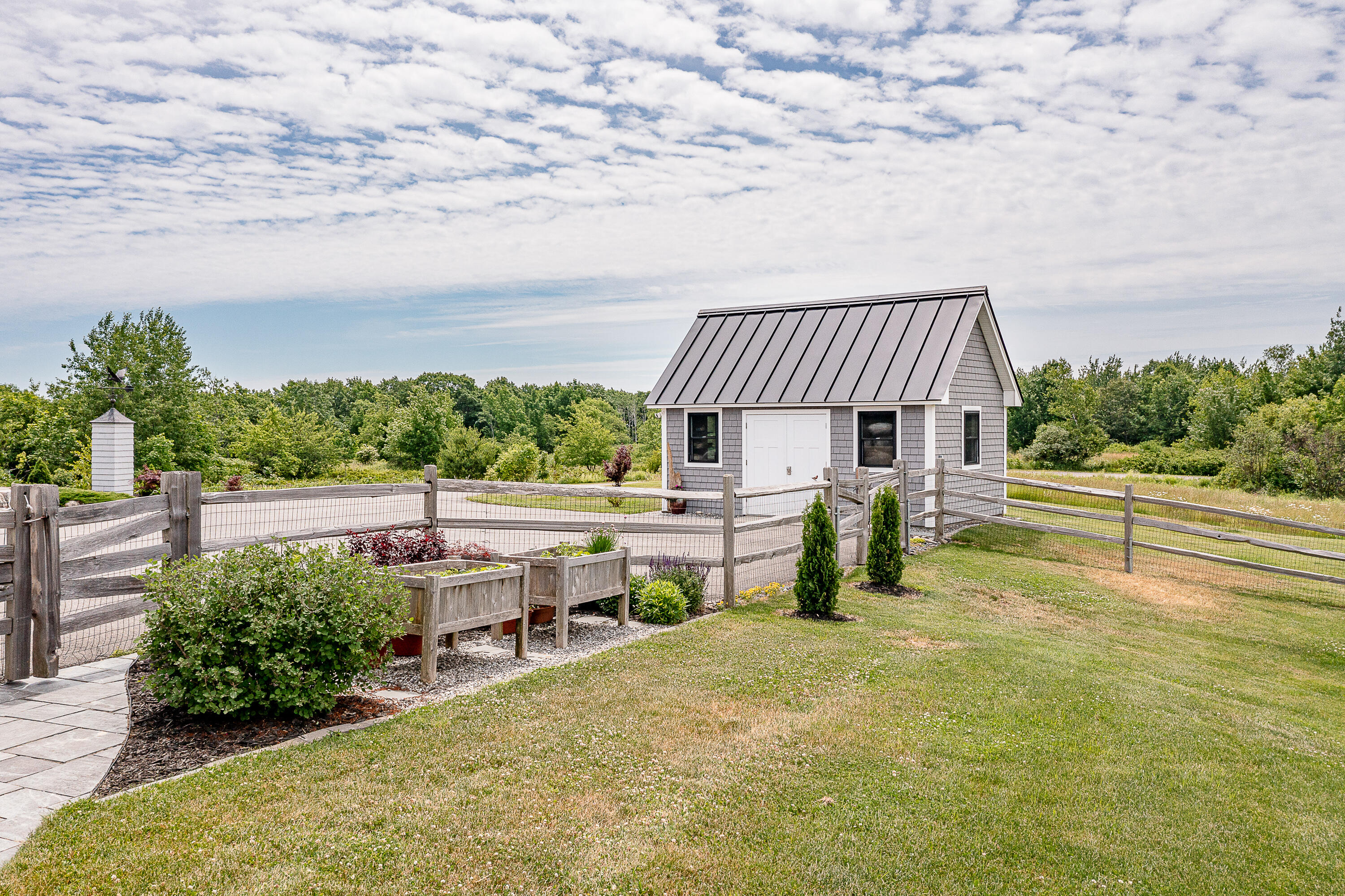main property photo 47