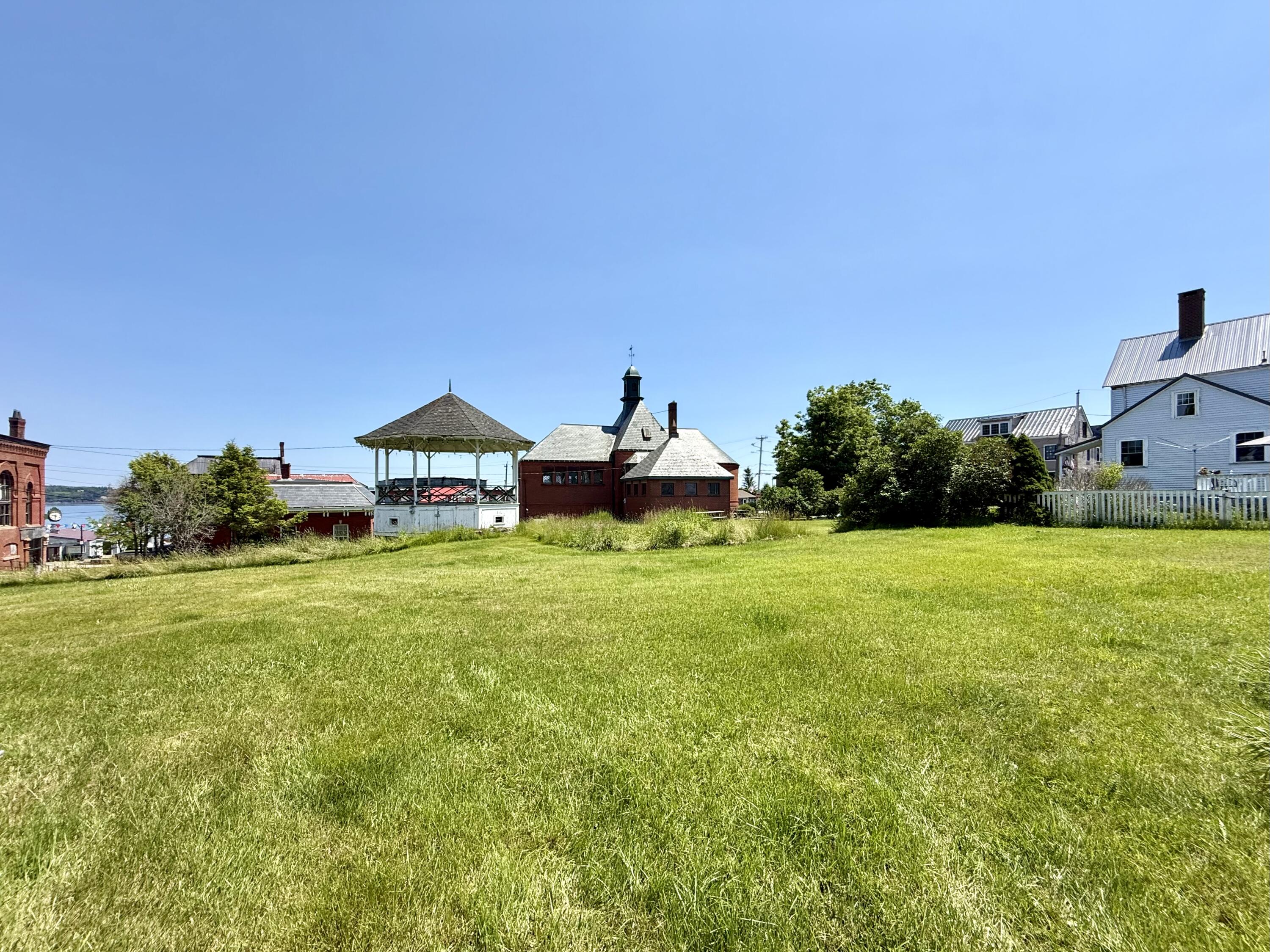 main property photo 79