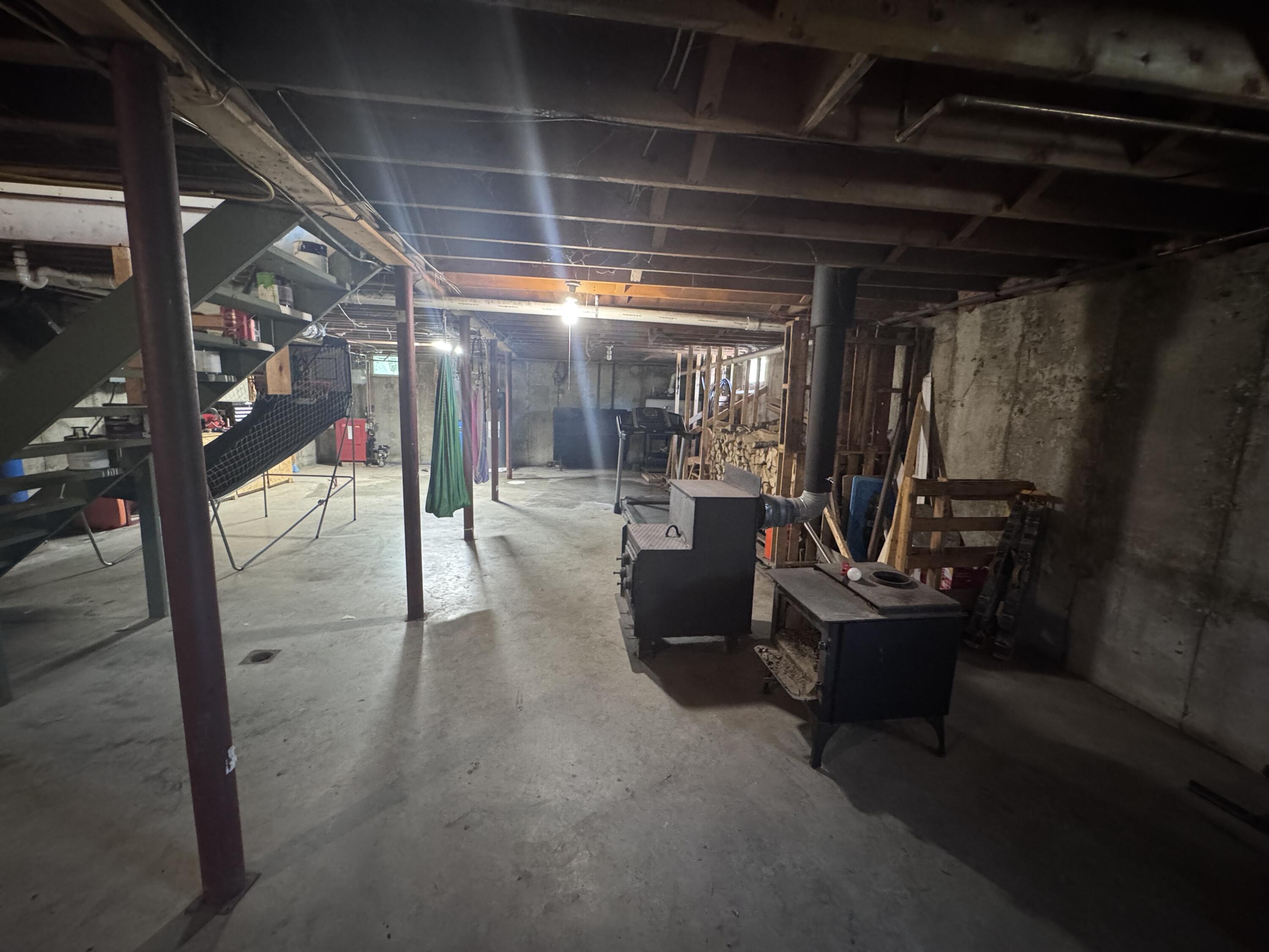 main property photo 32