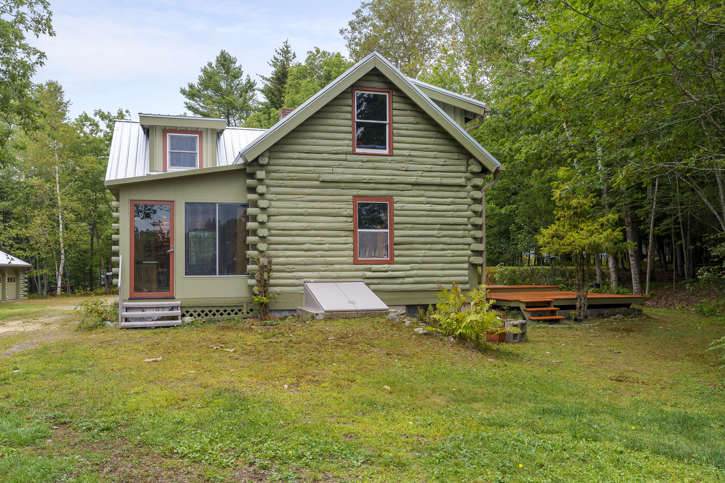 main property photo 11
