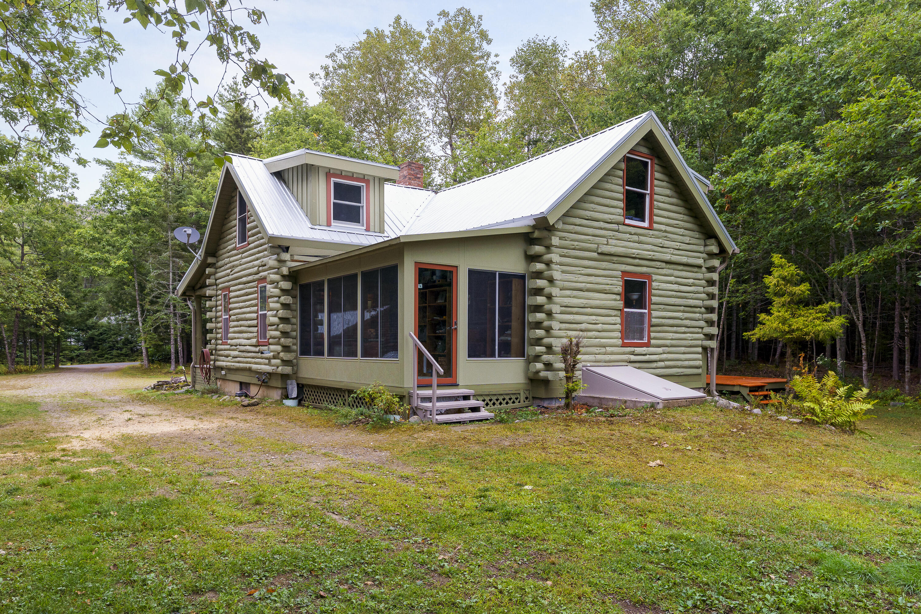 main property photo 8