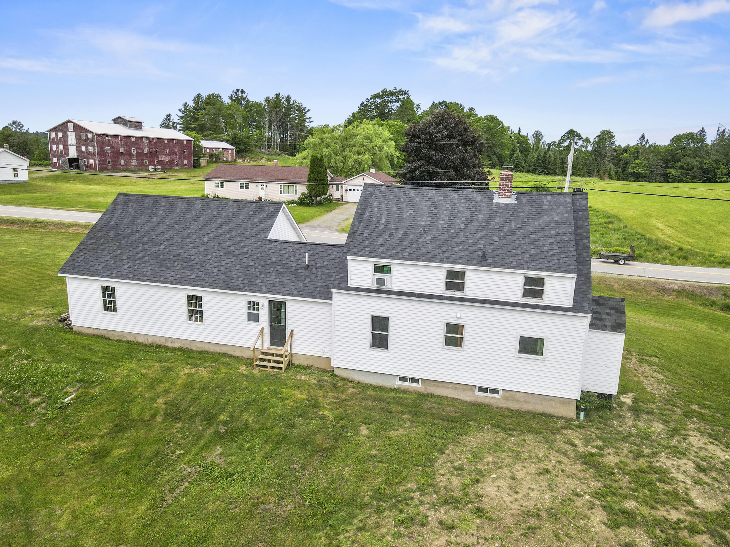 main property photo 11