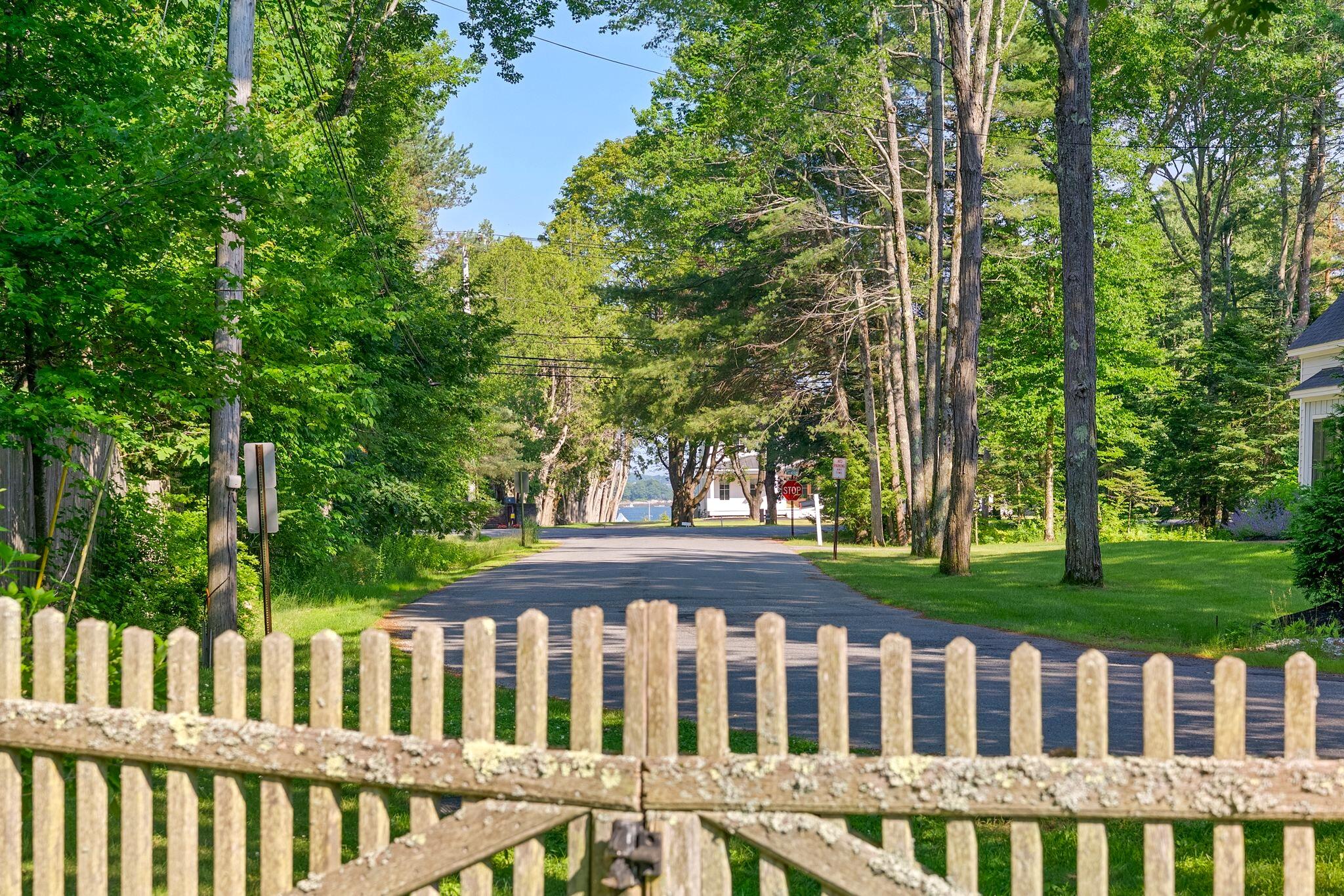 main property photo 33