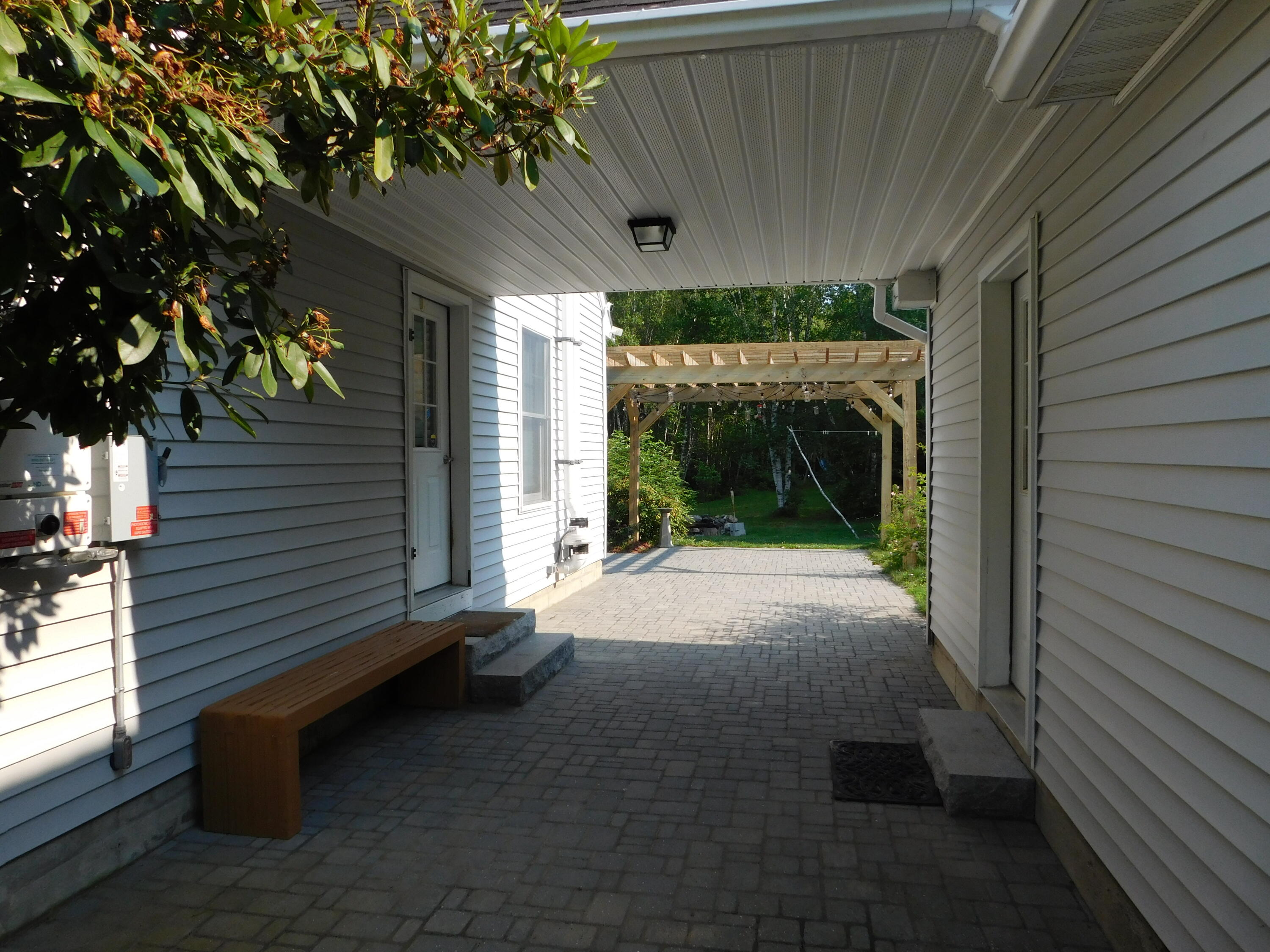 main property photo 40
