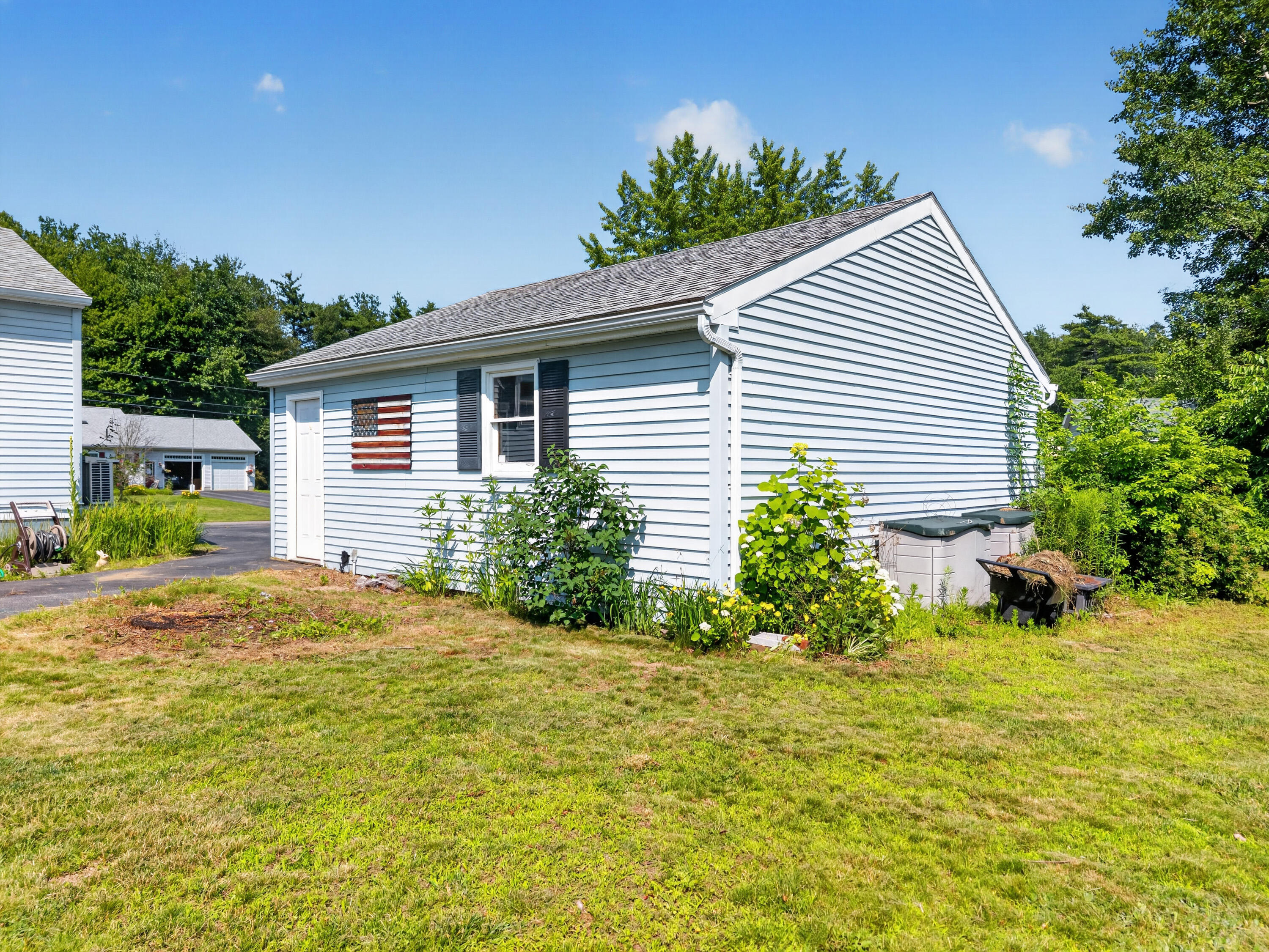 main property photo 64