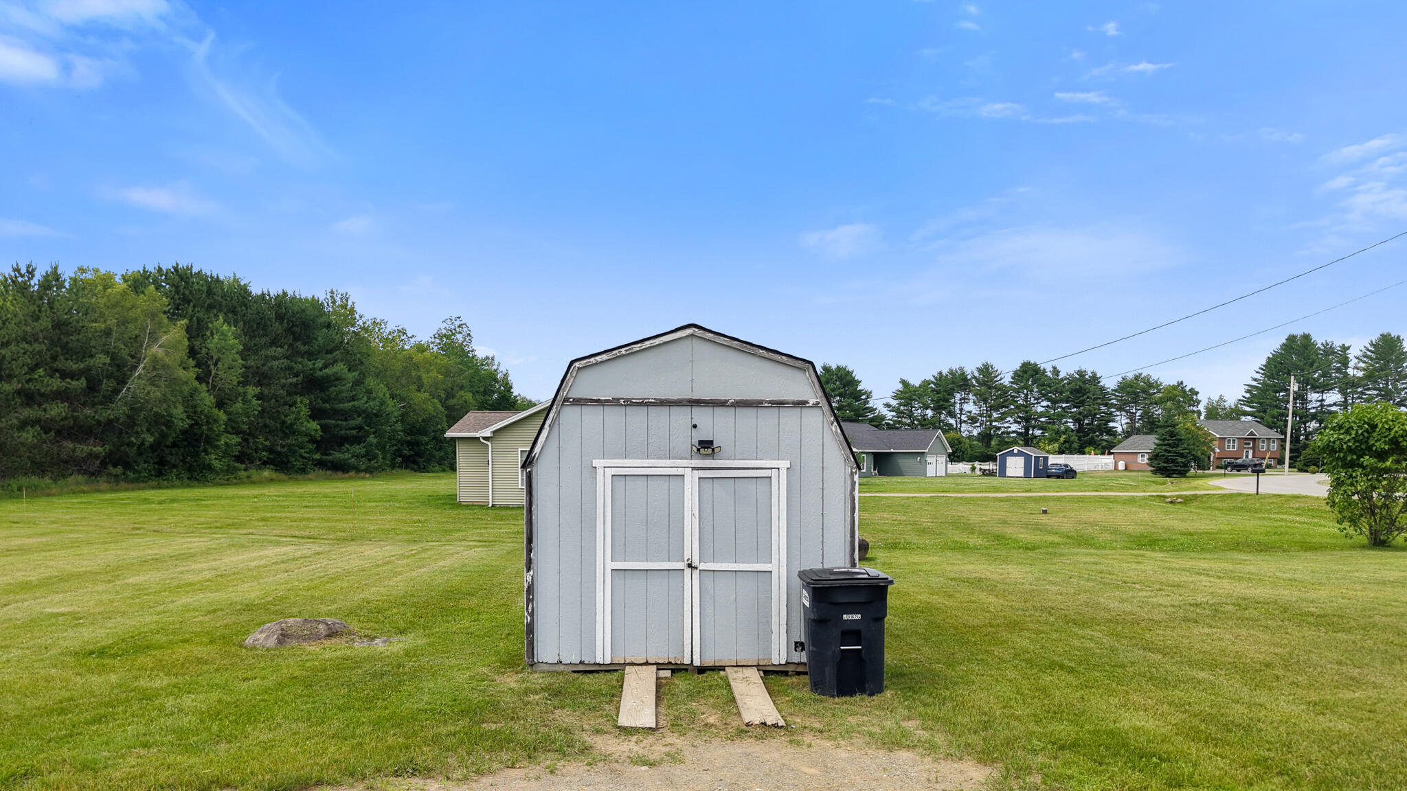 main property photo 31