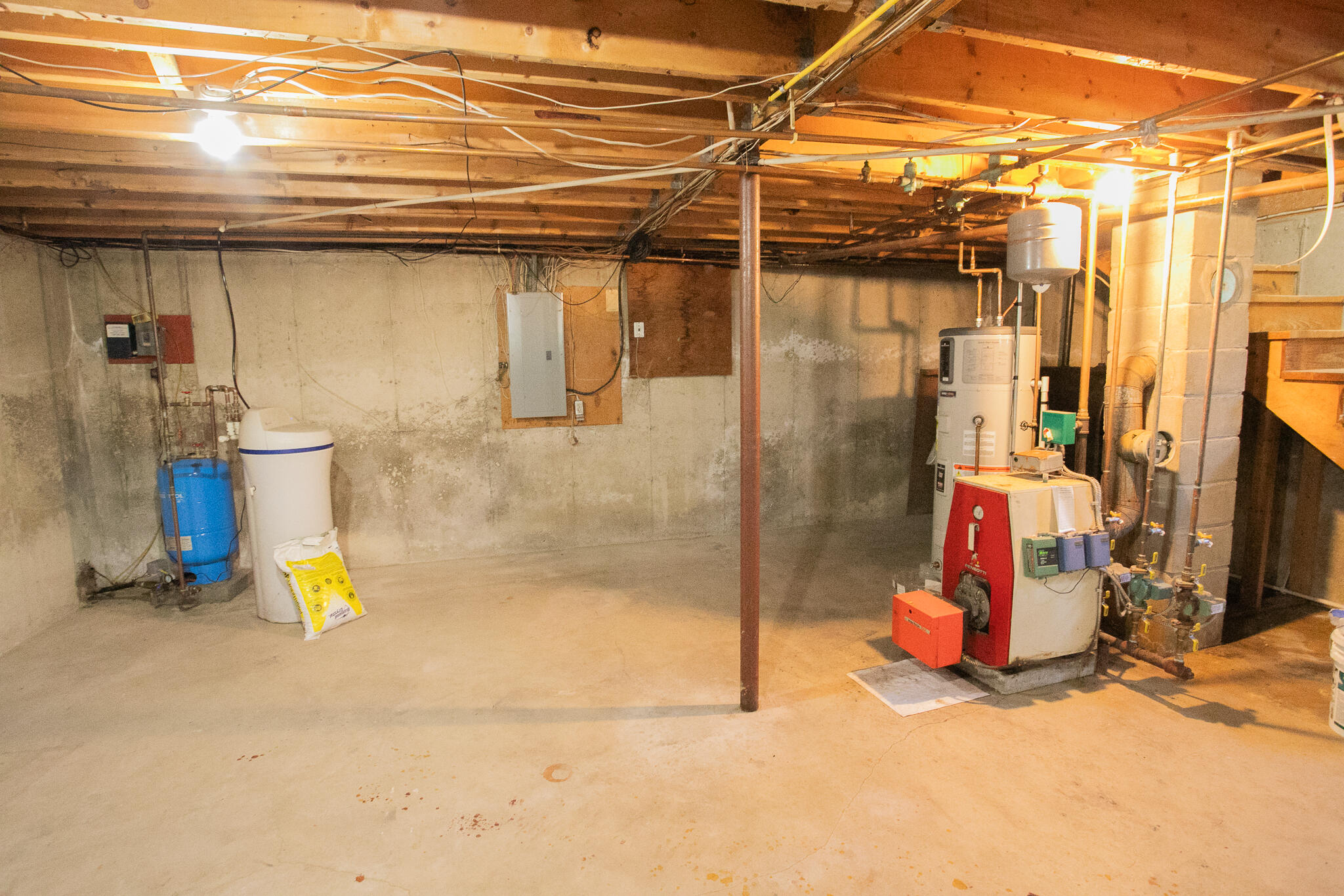 main property photo 36