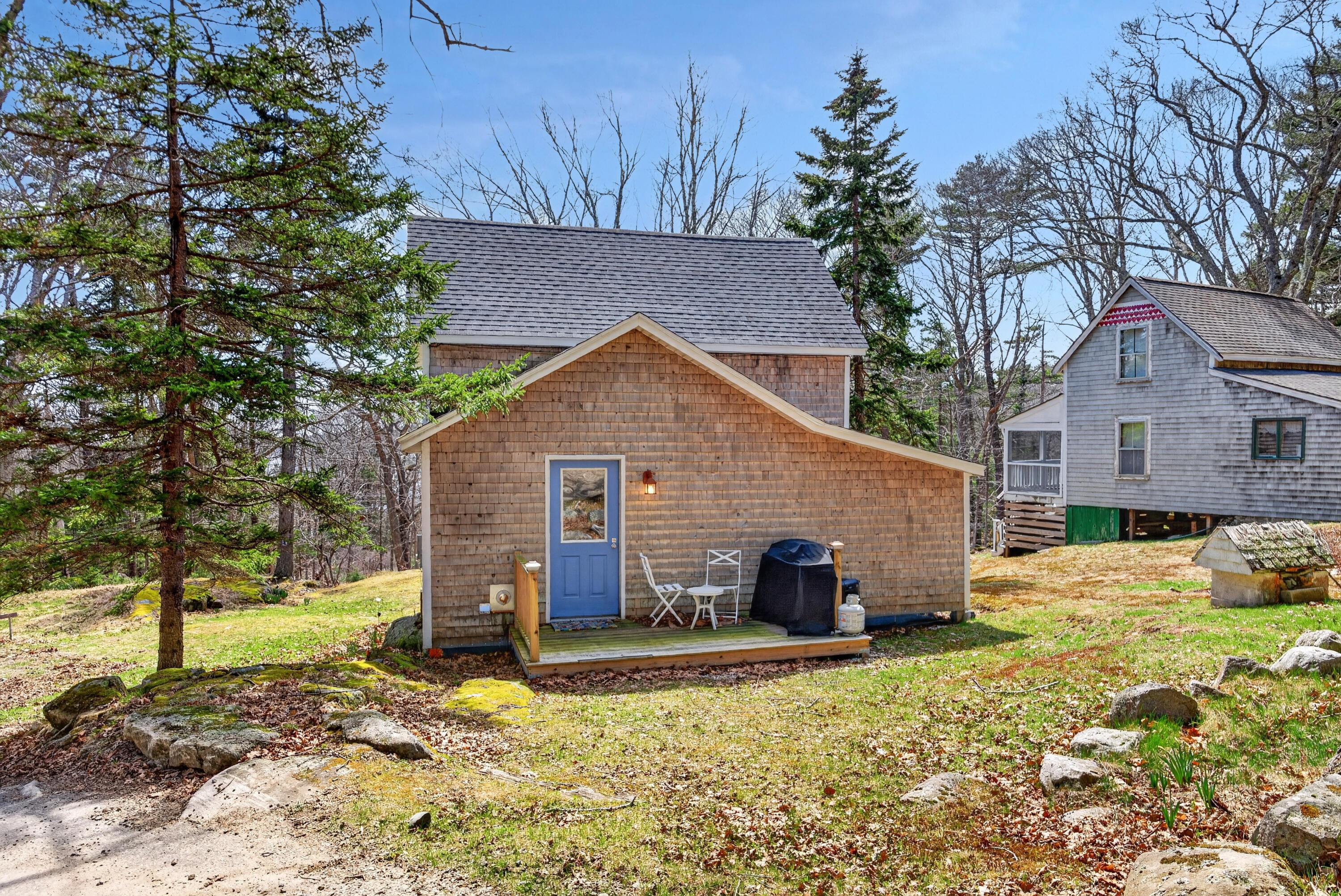 main property photo 30