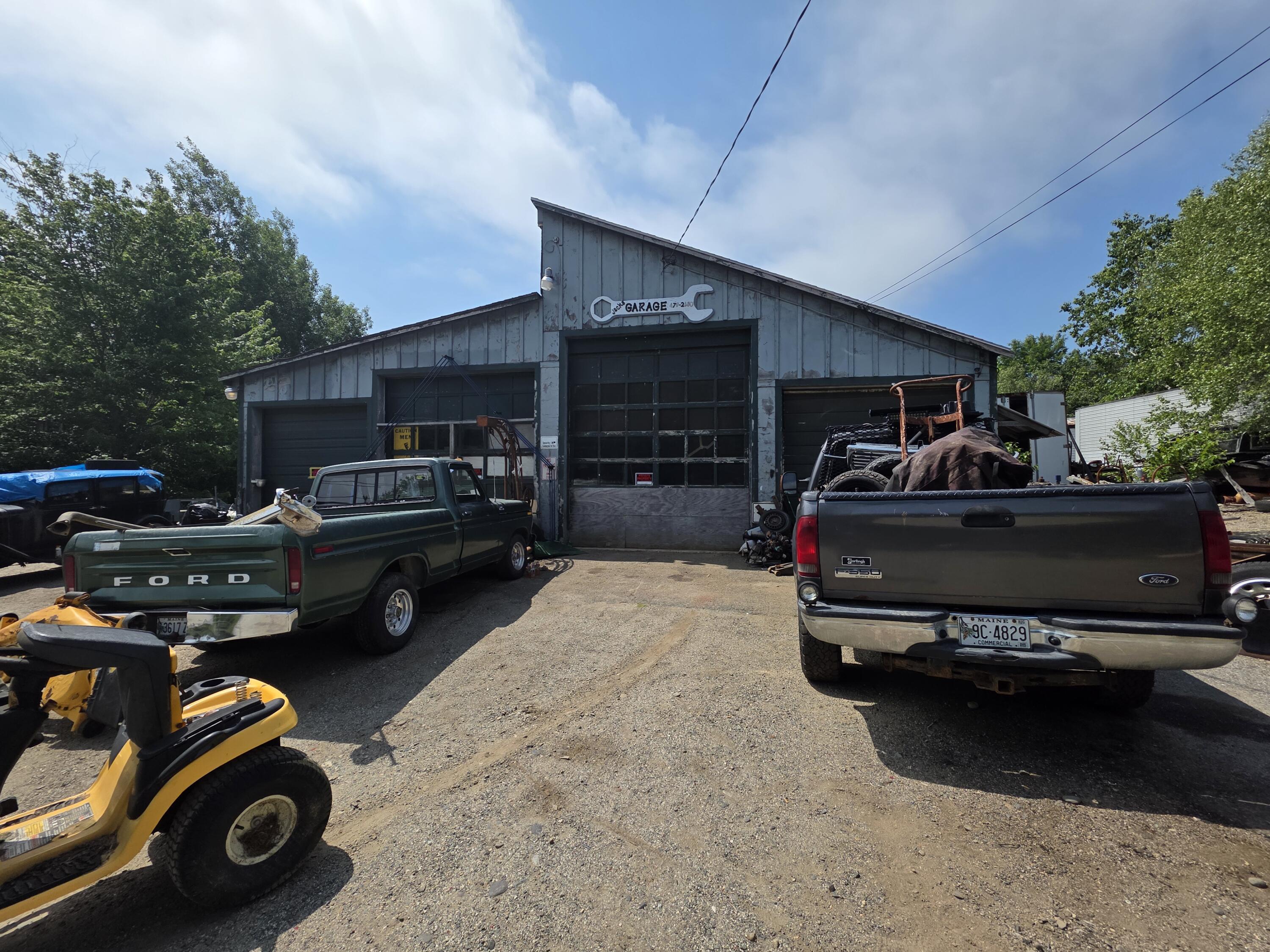 main property photo 28