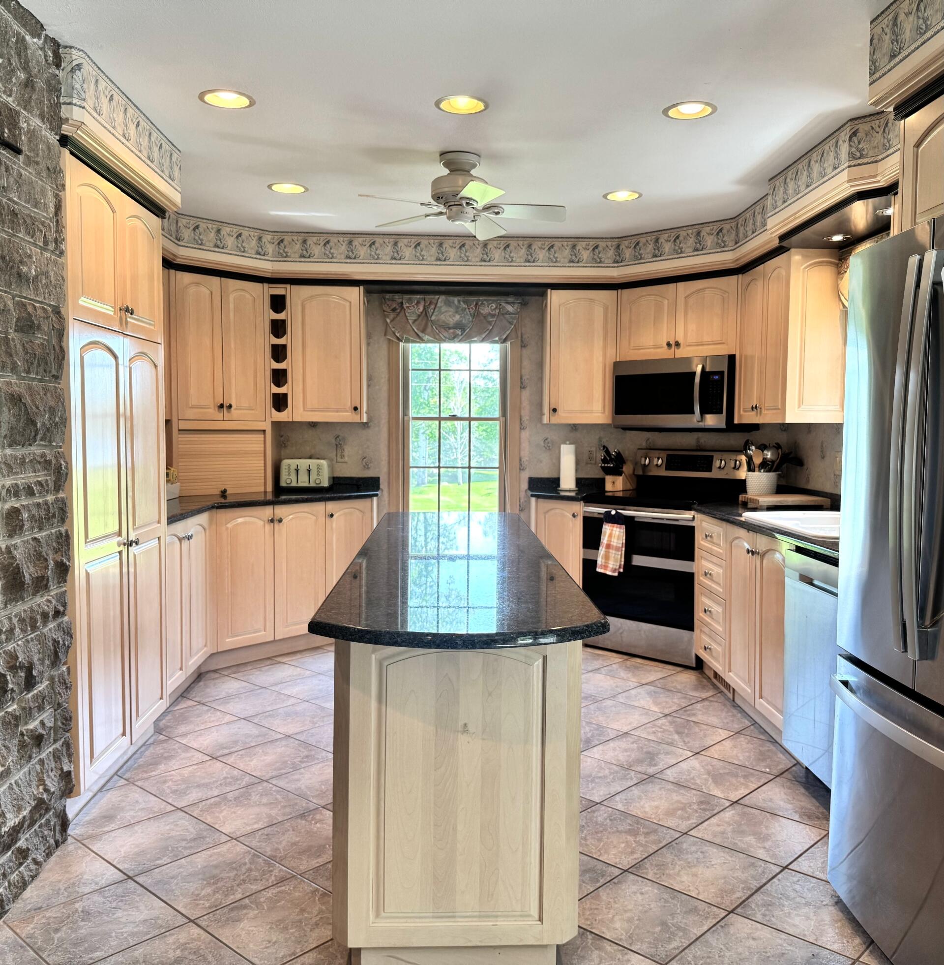 main property photo 17