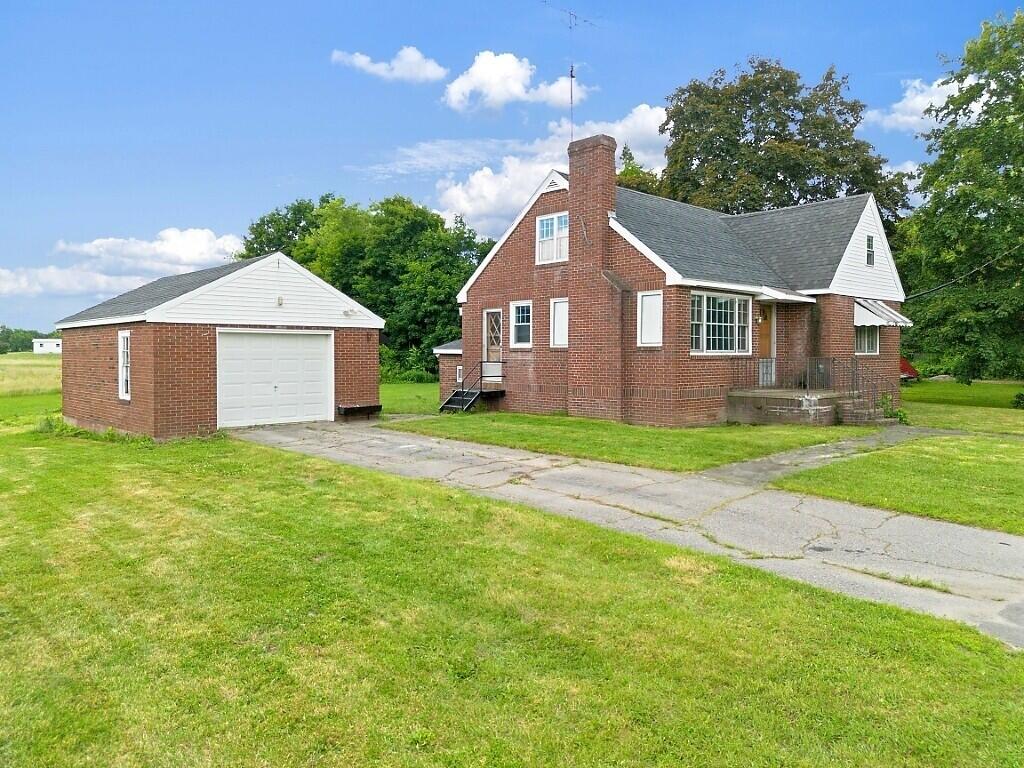 main property photo 30