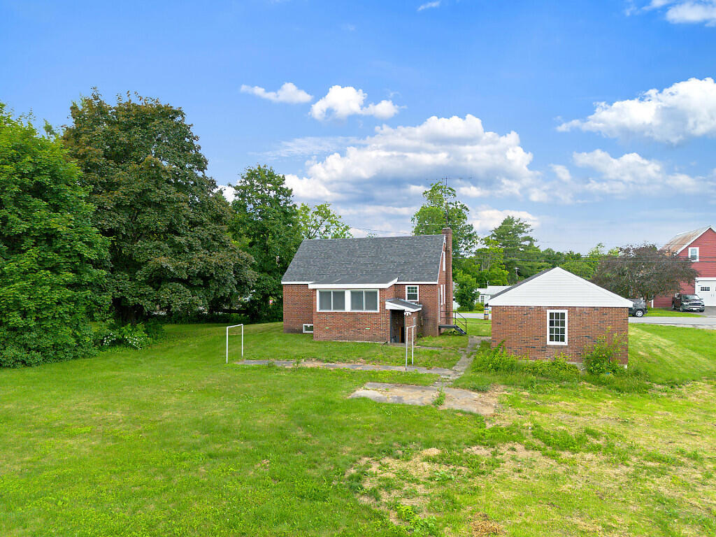 main property photo 37