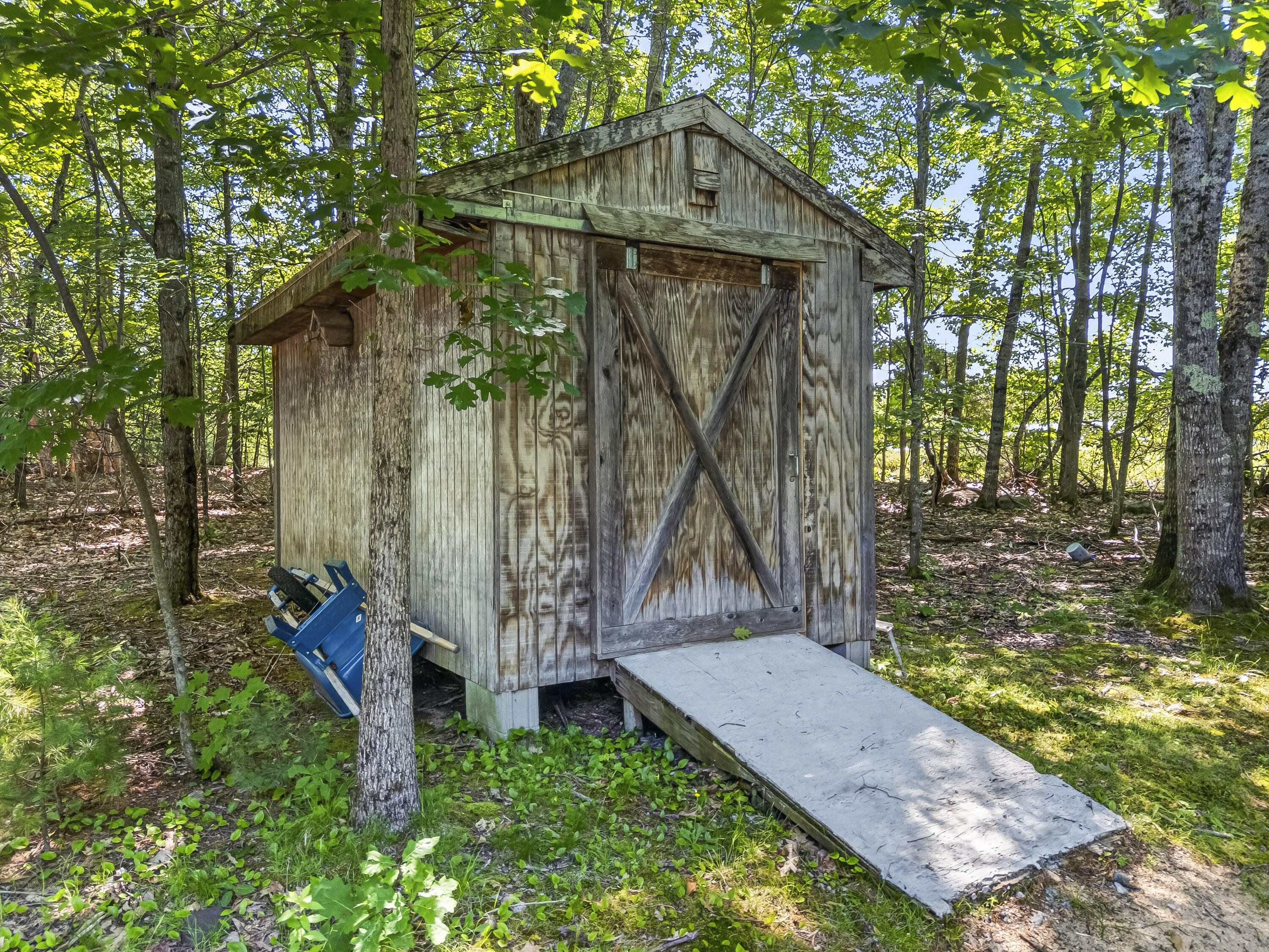 main property photo 45