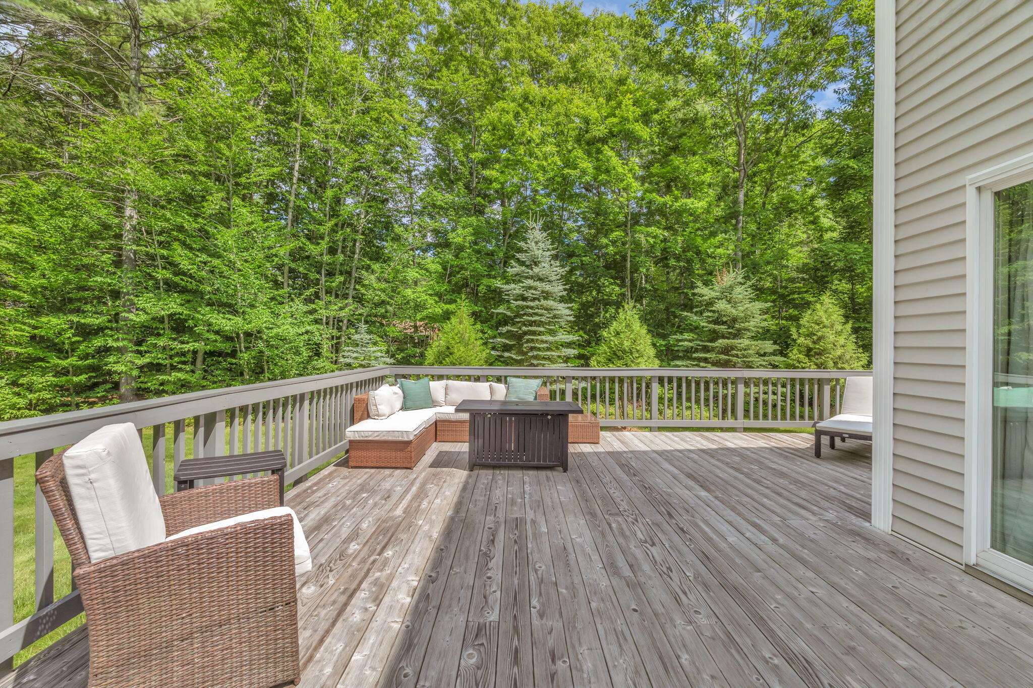 main property photo 48