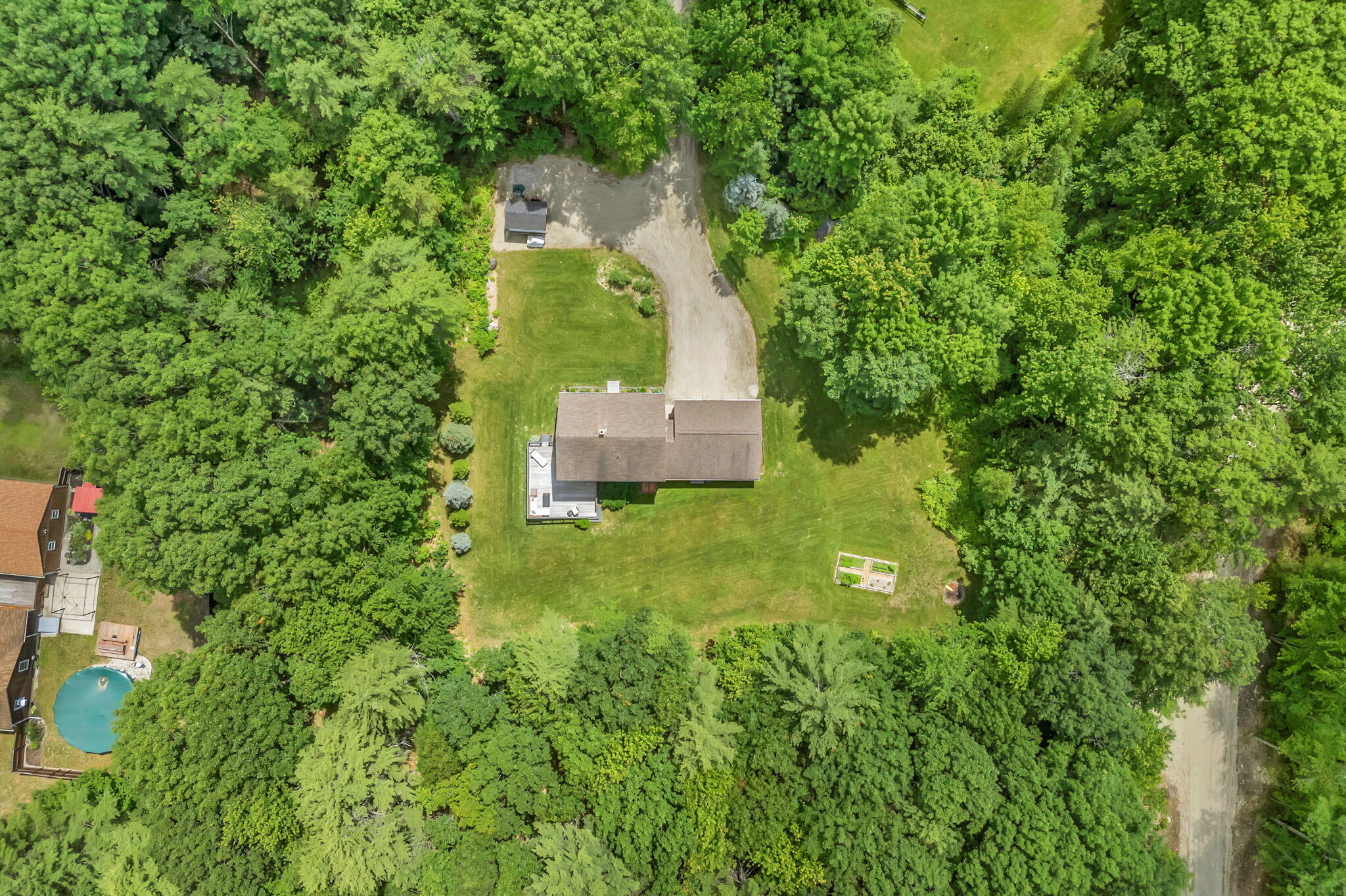 main property photo 77