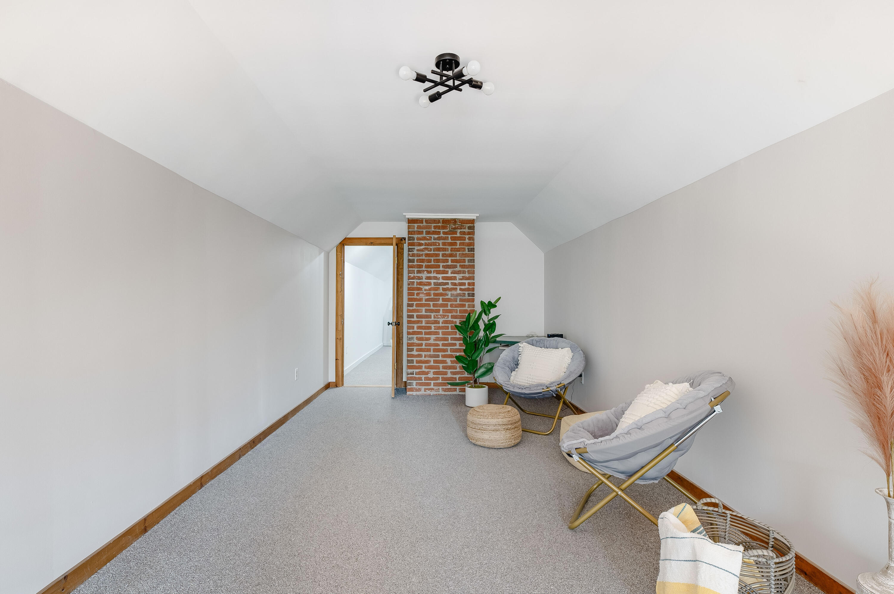 main property photo 74
