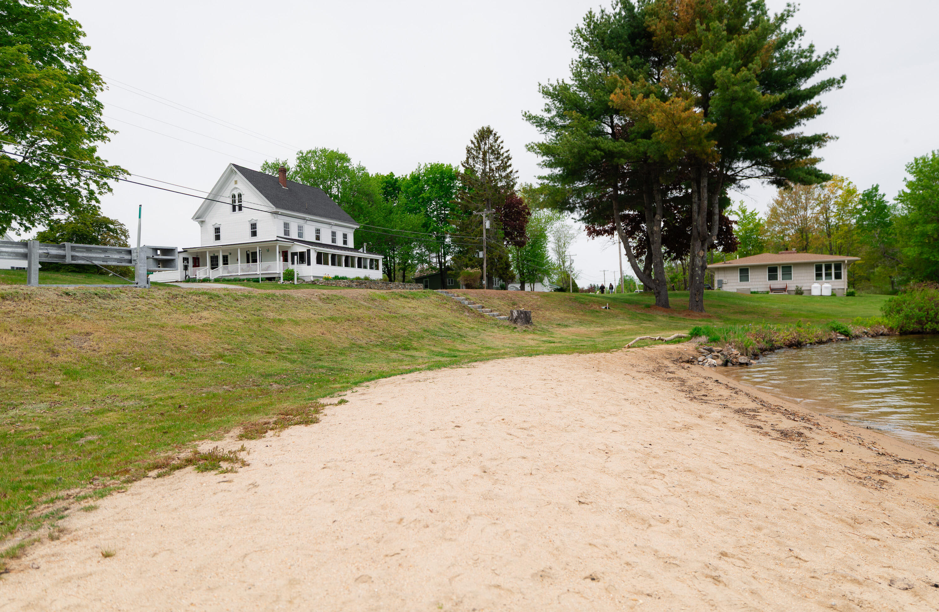 main property photo 18