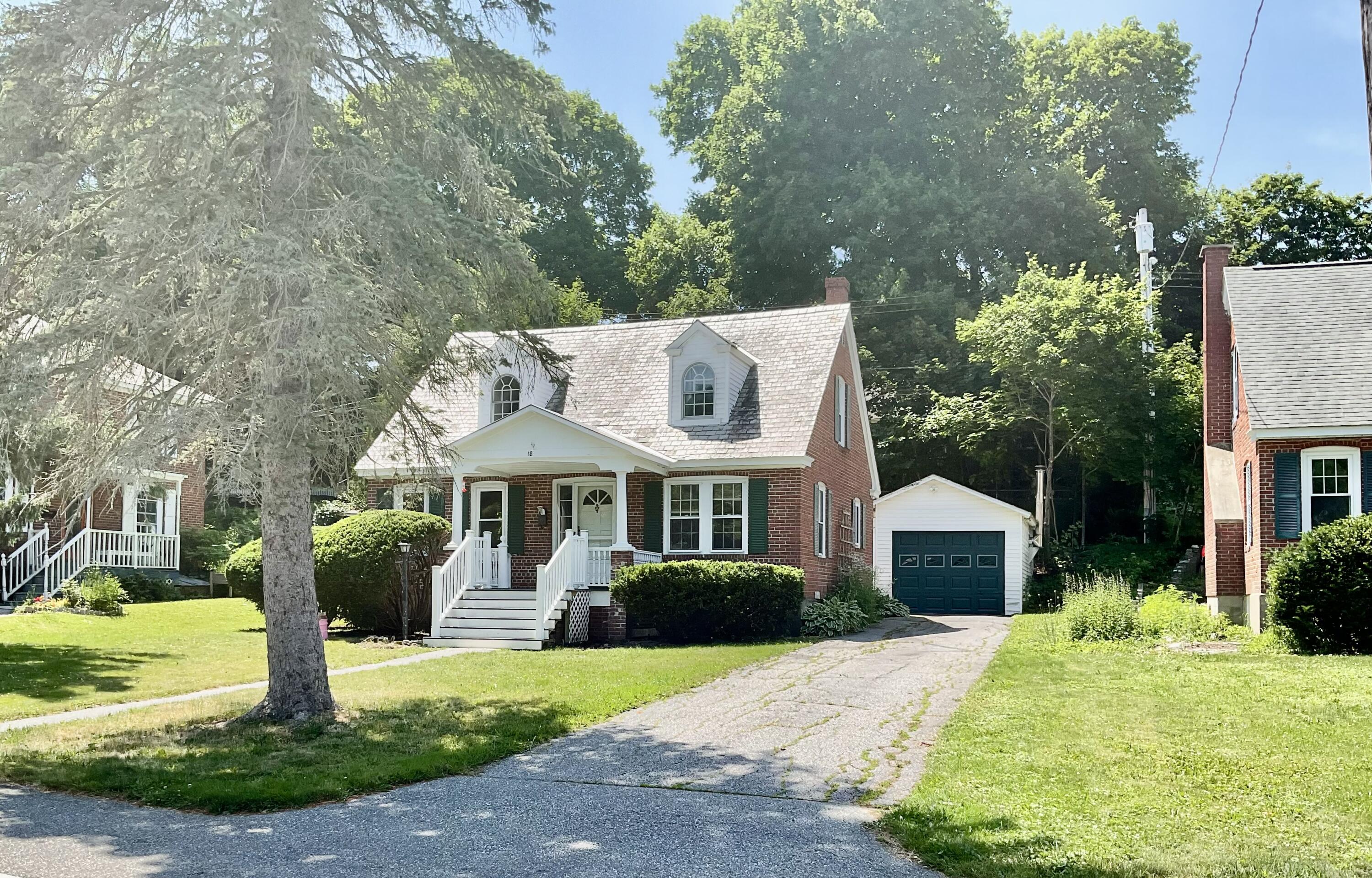 main property photo 17
