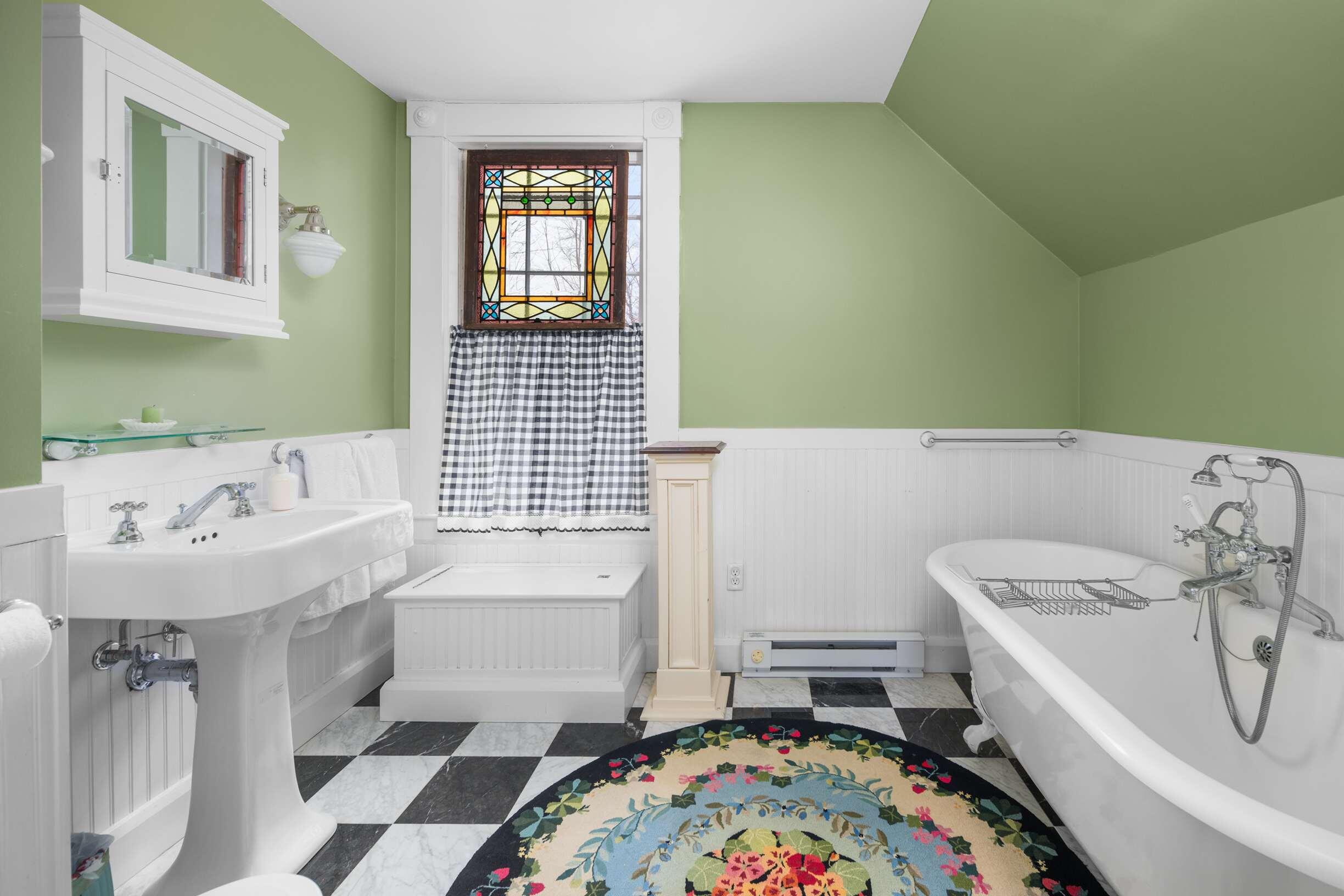 main property photo 30
