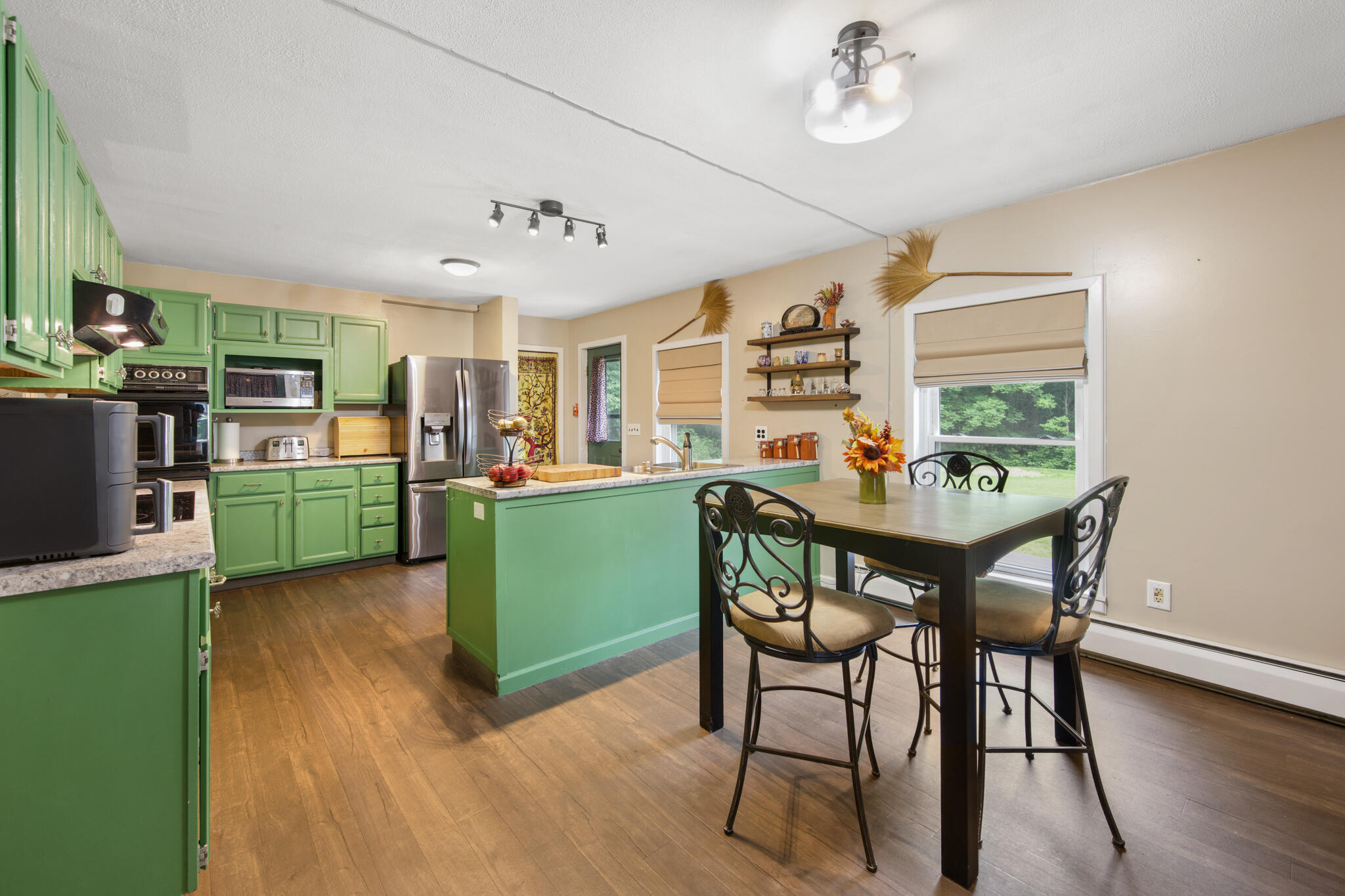 main property photo 17