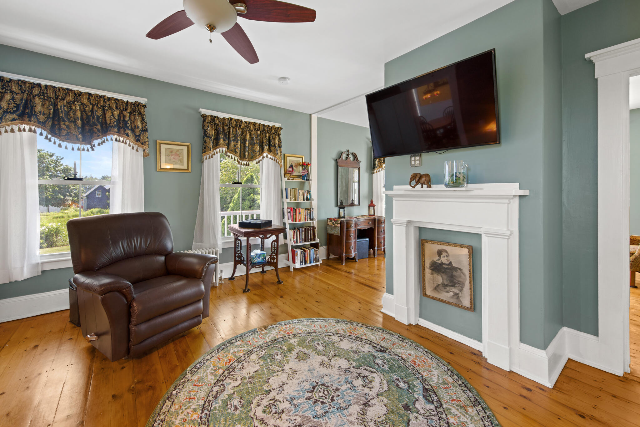 main property photo 25