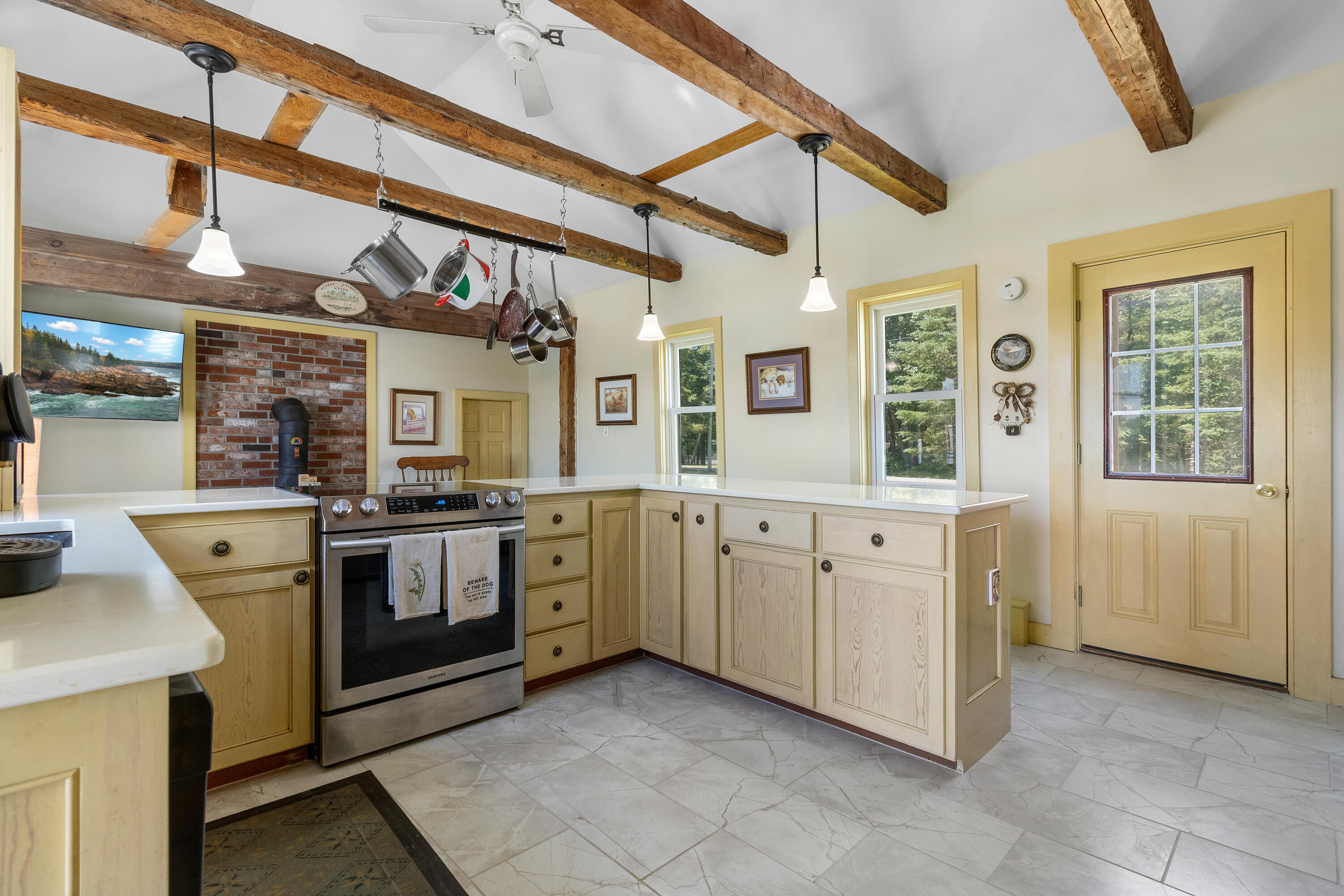 main property photo 37