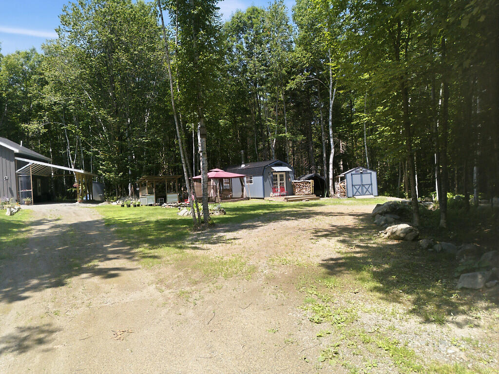 main property photo 30