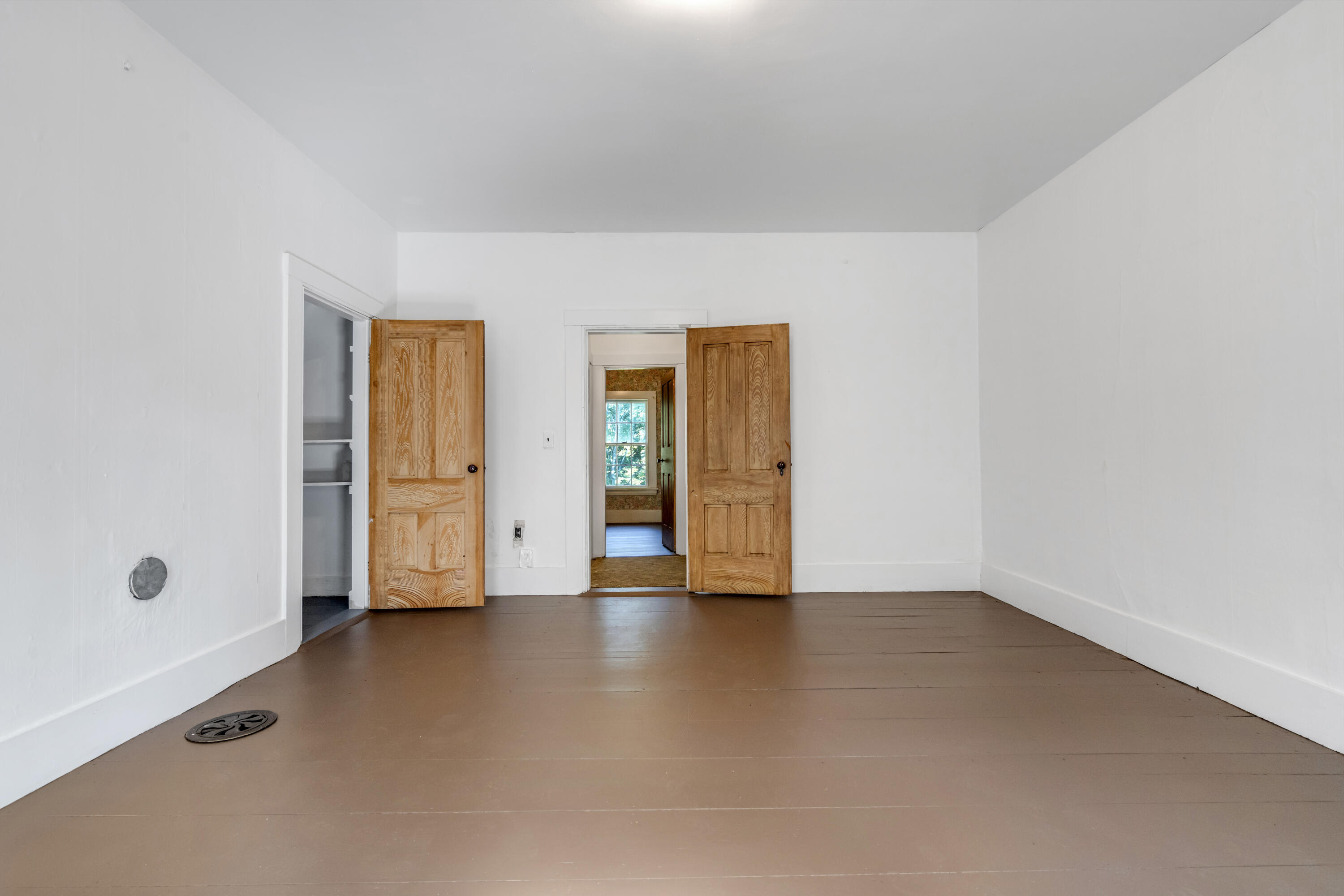 main property photo 50