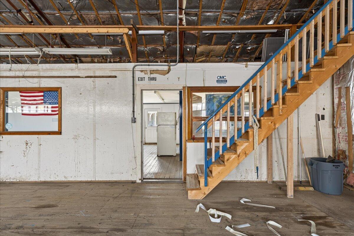 main property photo 67
