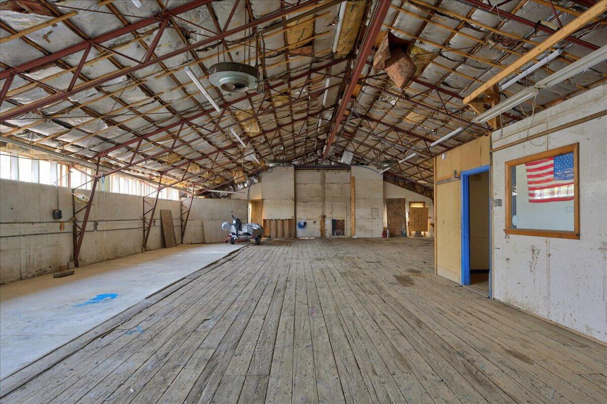 main property photo 70