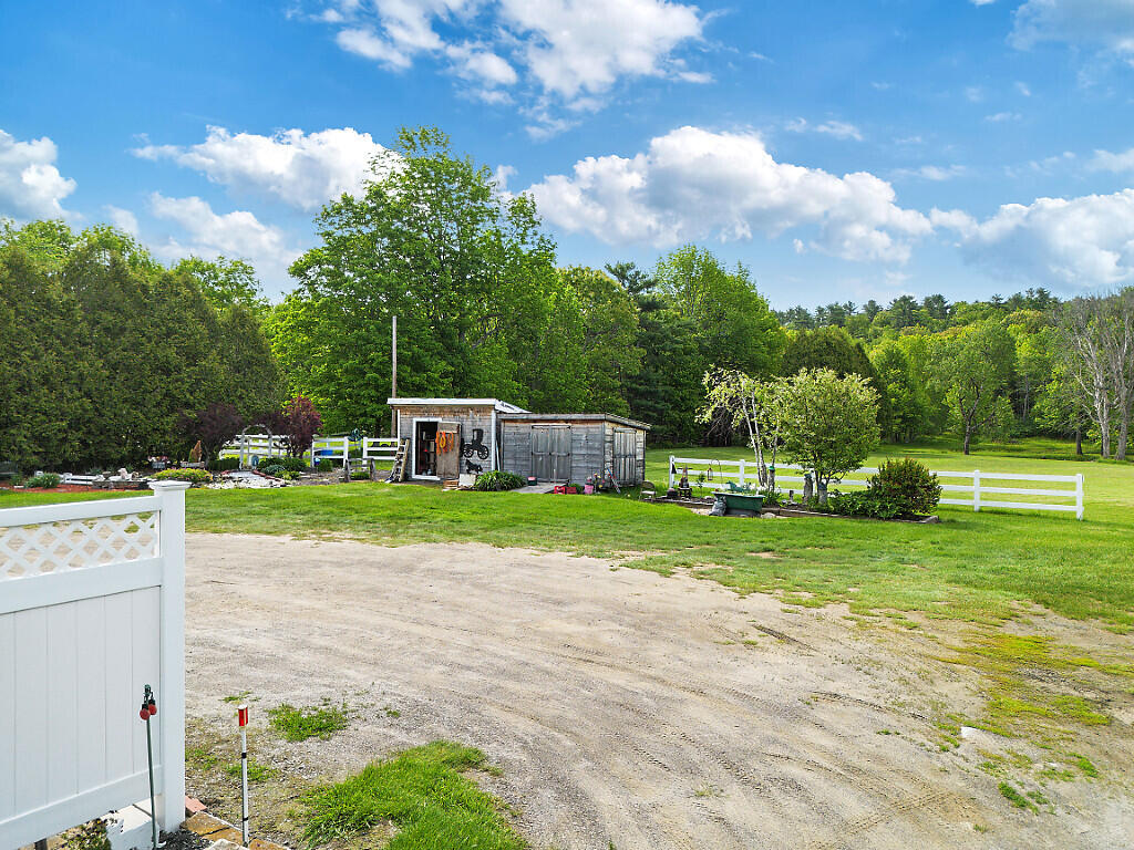 main property photo 45