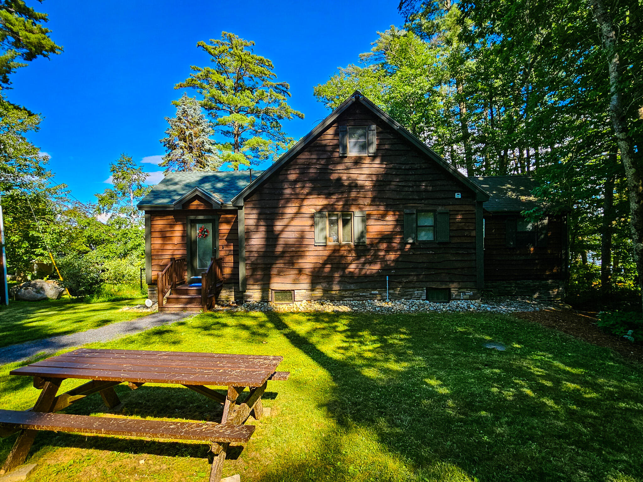 main property photo 123