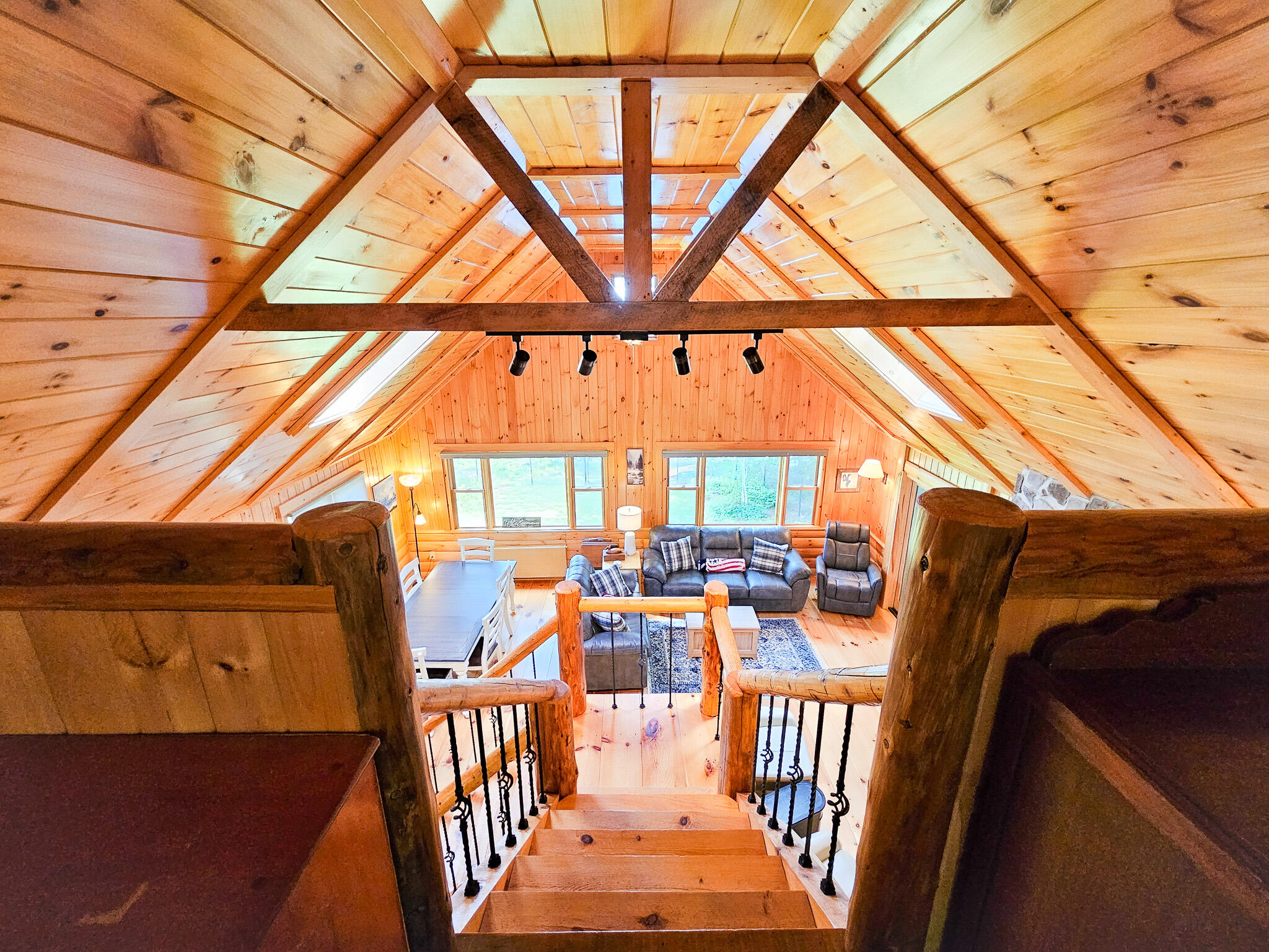 main property photo 45