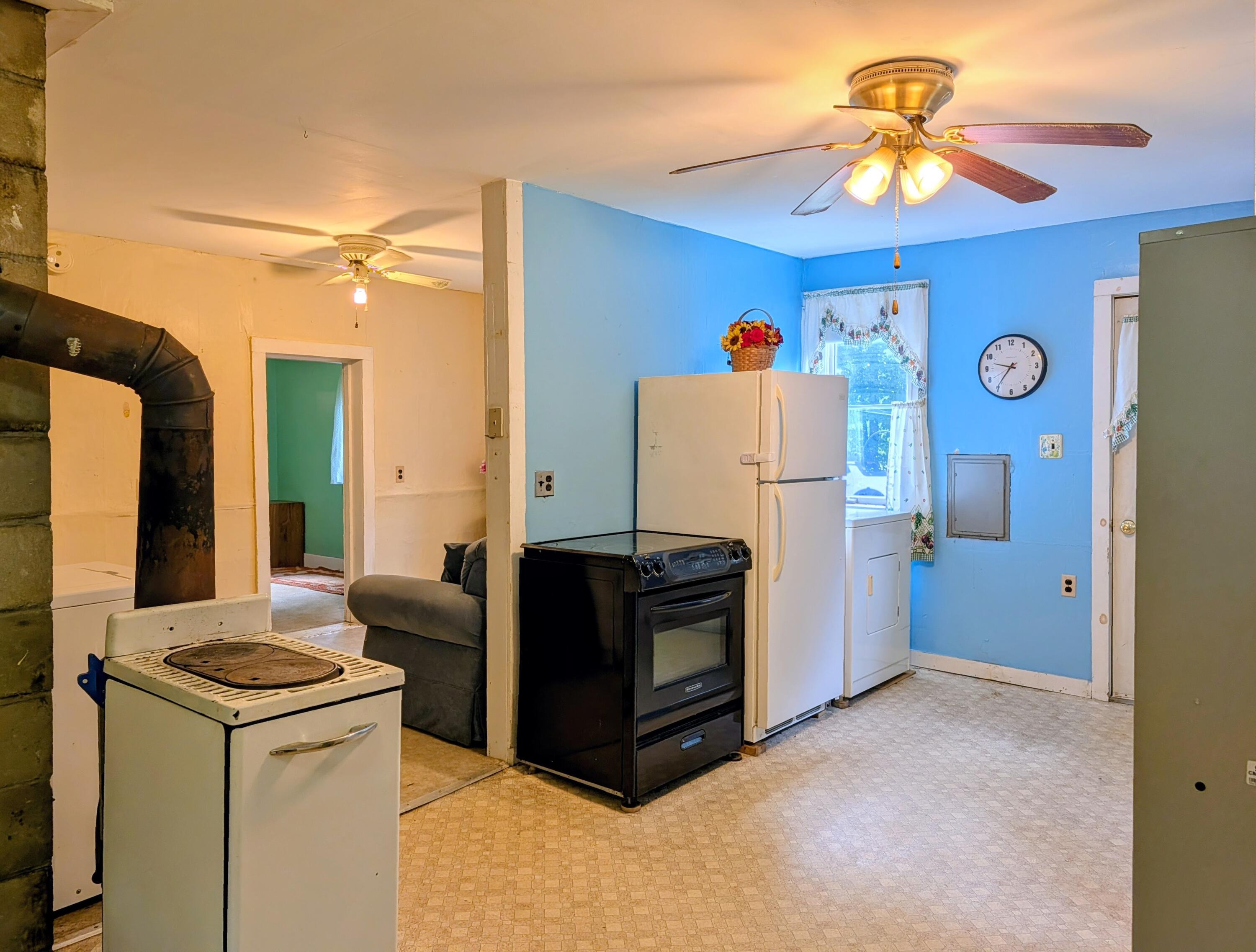 main property photo 79