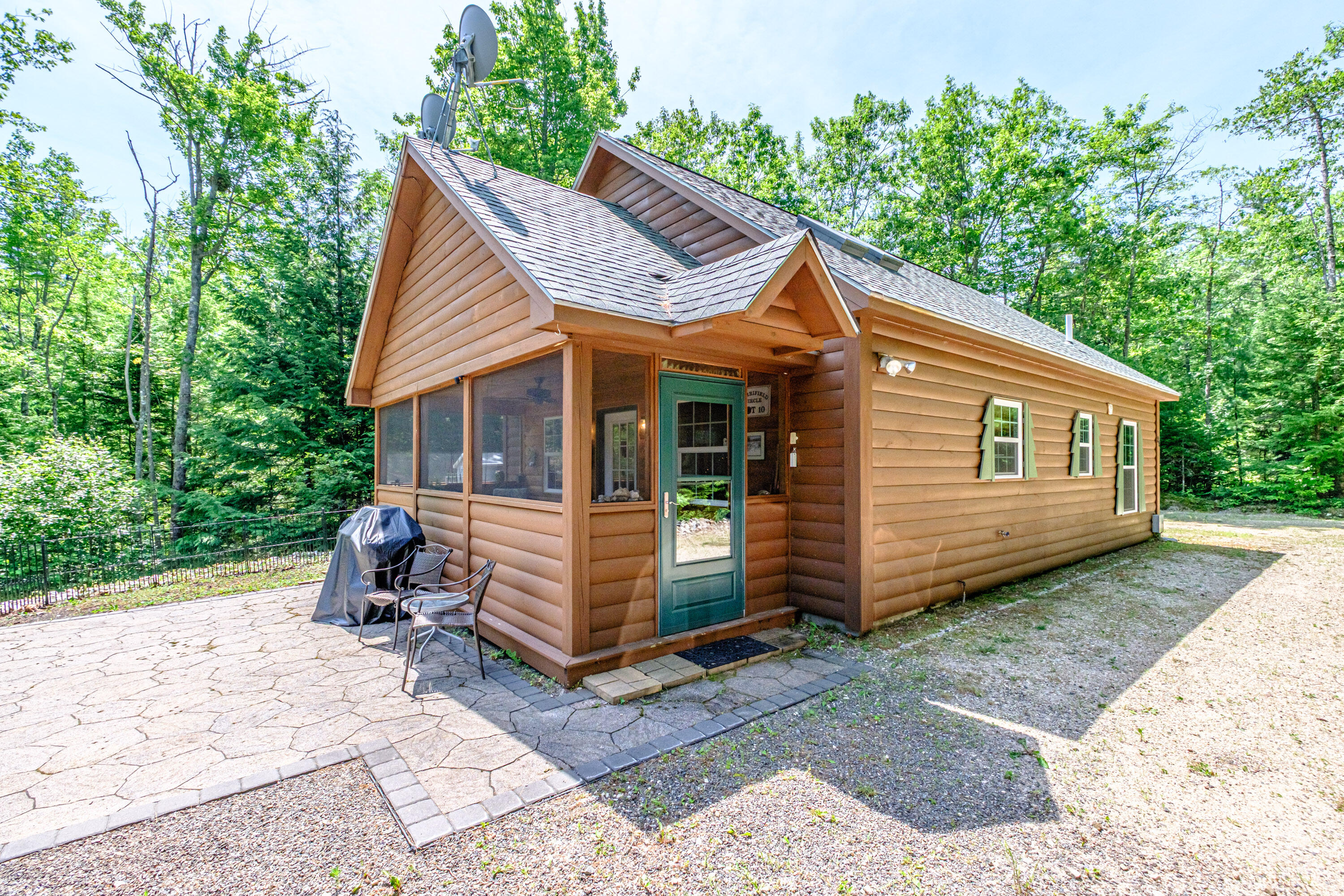 main property photo 16
