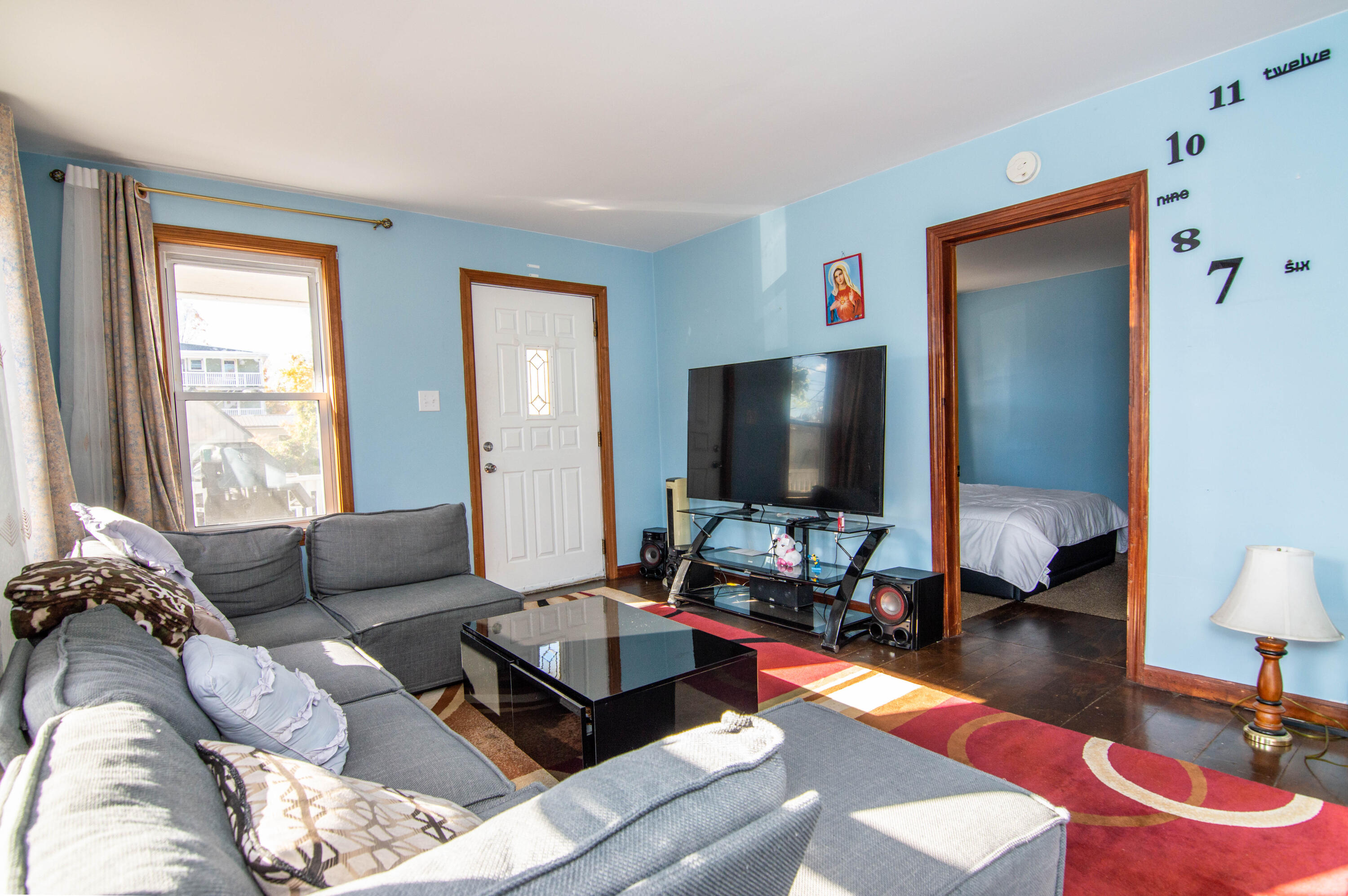 main property photo 11