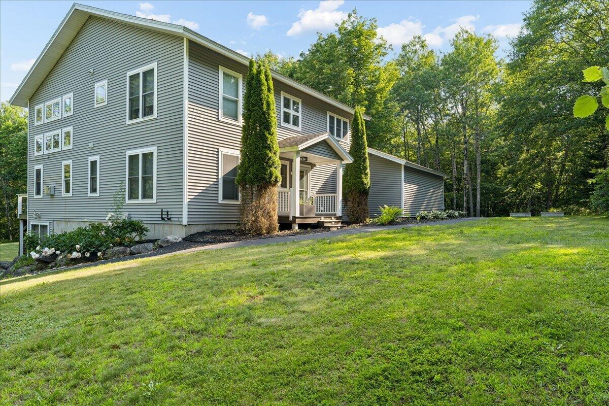 main property photo 28